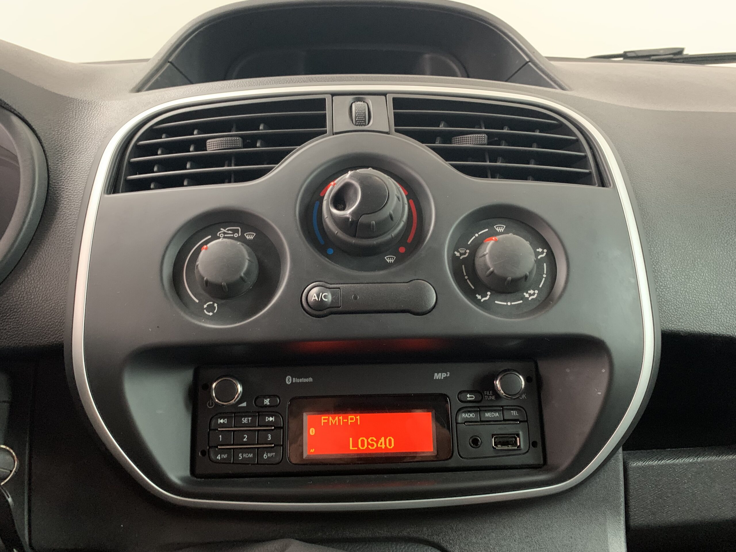 RENAULT KANGOO FURGON PROFESIONAL DCI 75CV + PUERTA LATERAL DERECHA DESLIZANTE