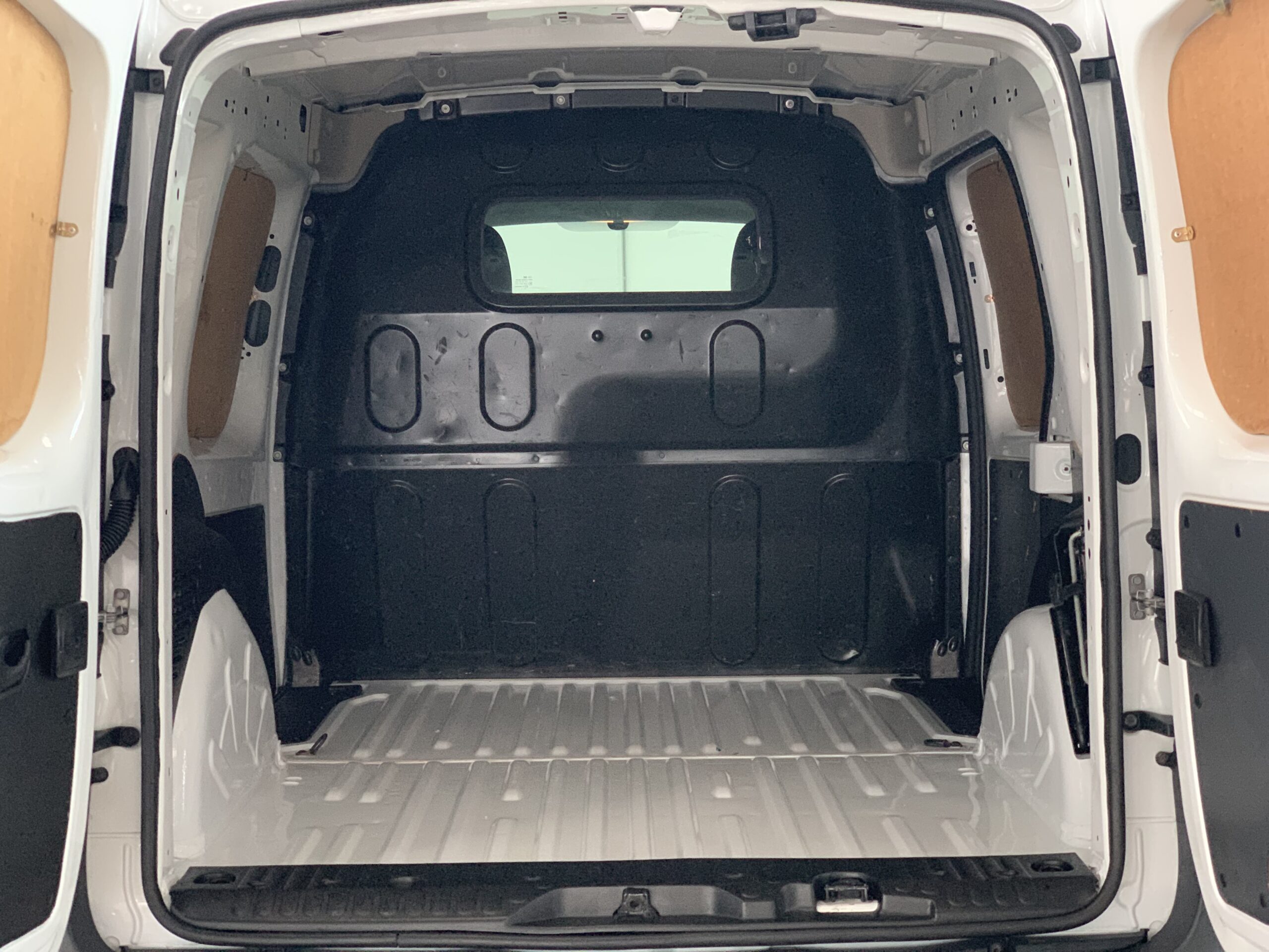 RENAULT KANGOO FURGON PROFESIONAL DCI 75CV + PUERTA LATERAL DERECHA DESLIZANTE