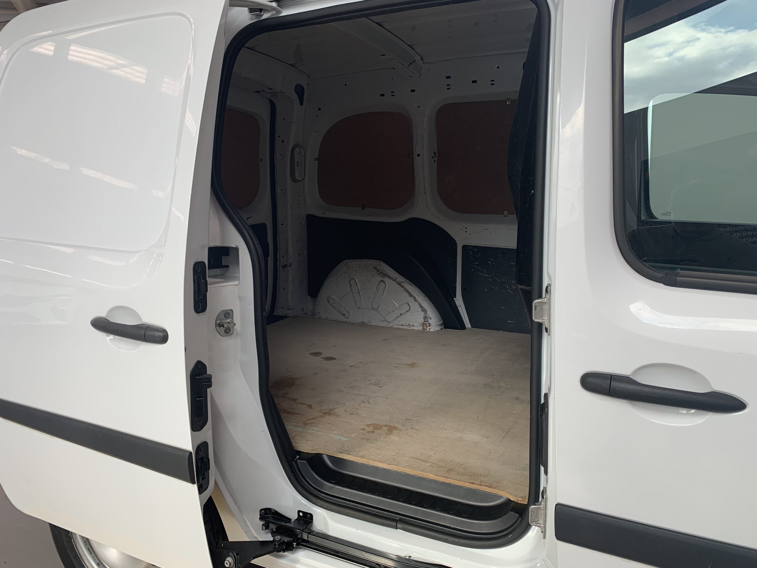 RENAULT KANGOO FURGON PROFESIONAL 1.5 DCI 75CV + PUERTA LATERAL DERECHA DESLIZANTE