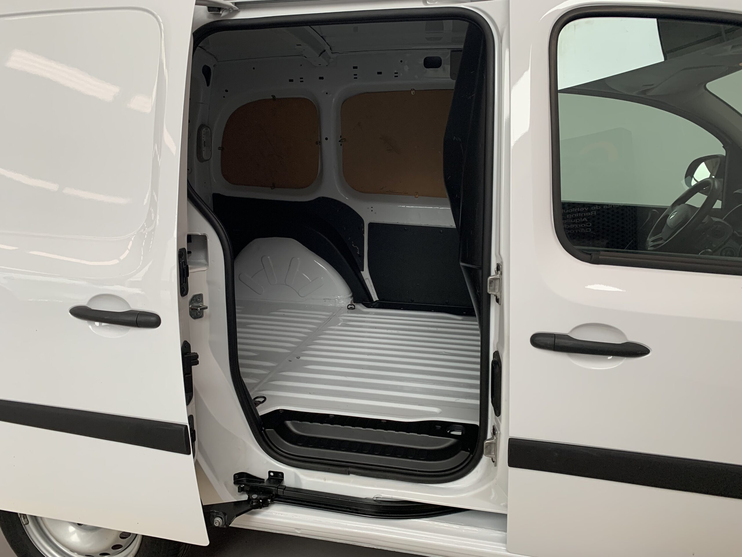 RENAULT KANGOO FURGON PROFESIONAL DCI 75CV + PUERTA LATERAL DERECHA DESLIZANTE
