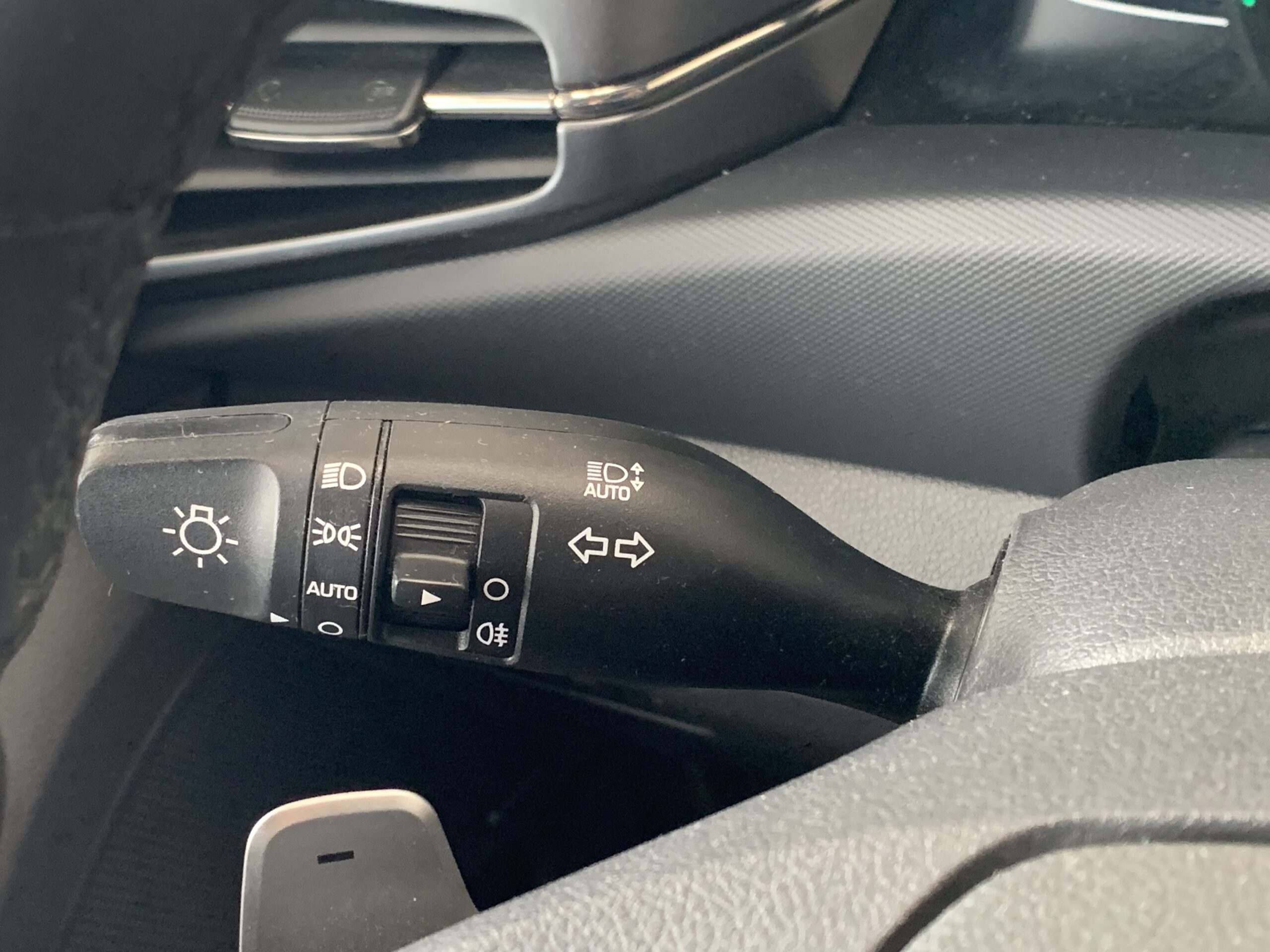 HYUNDAI IONIQ STYLE HIBRIDO ENCHUFABLE 1.6GDI 141CV