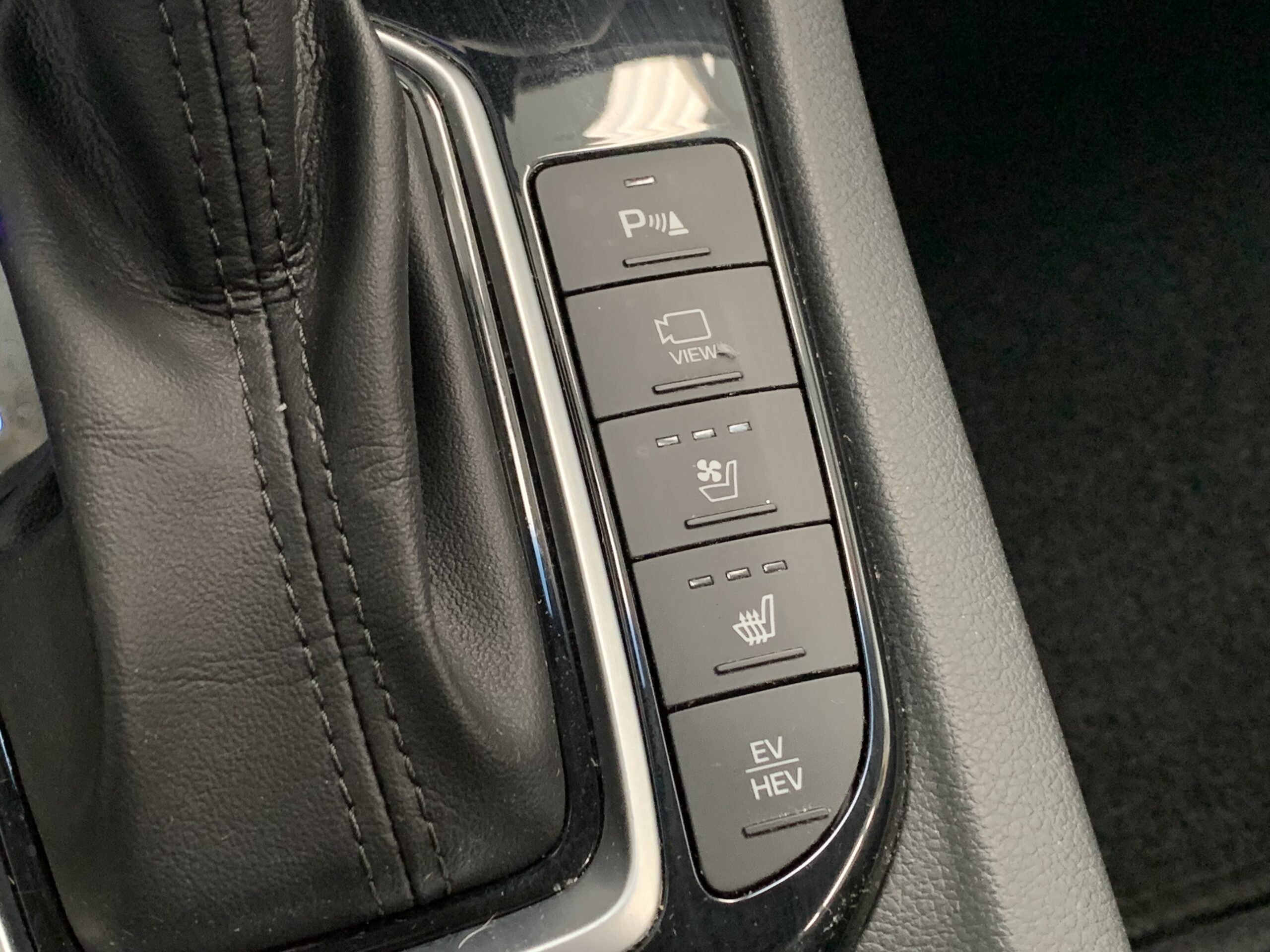 HYUNDAI IONIQ STYLE HIBRIDO ENCHUFABLE 1.6GDI 141CV
