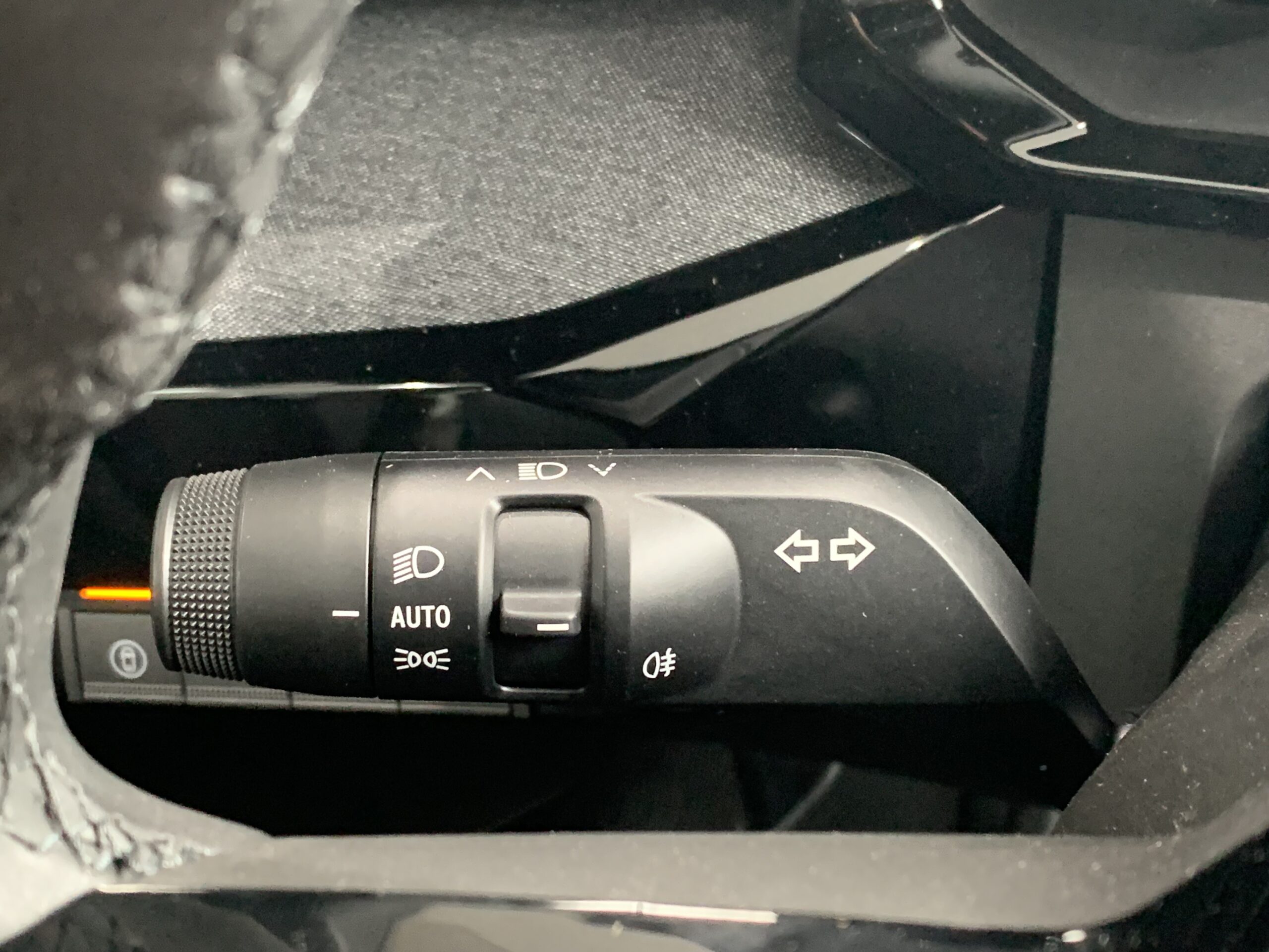 NUEVO CLIO EVOLUTION TCE 115CV + CAMARA TRASERA + LLANTAS 16″ + RUEDA DE REPUESTO