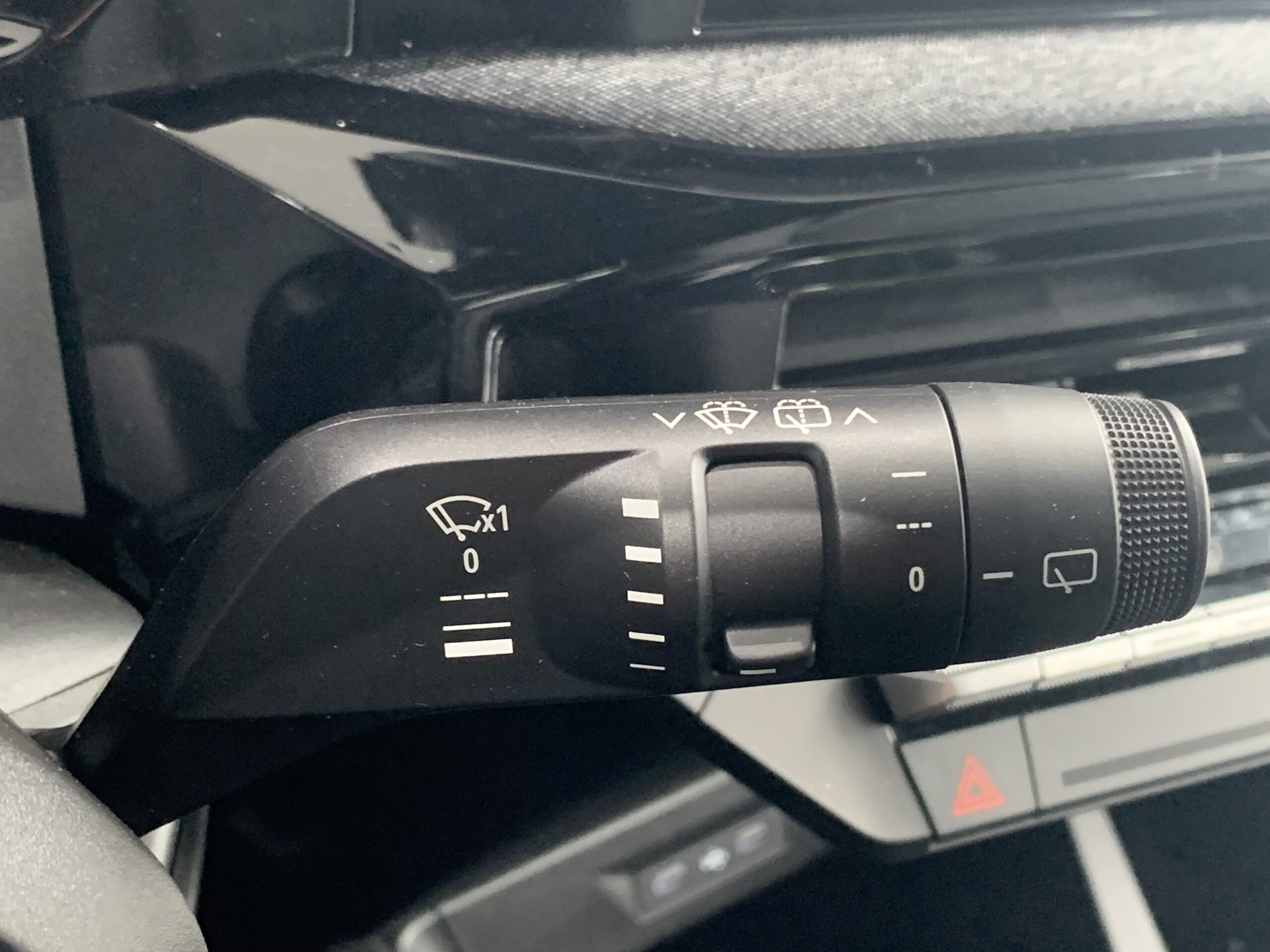 NUEVO CLIO EVOLUTION TCE 115CV + CAMARA TRASERA + LLANTAS 16″ + RUEDA DE REPUESTO