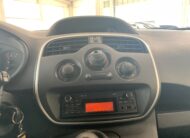 RENAULT KANGOO FURGON BLUE DCI 85CV + MAMPARA PIVOTANTE + DOBLE PUERTA TRASERA ACRISTALADA CON LUNAS TINTADAS + PUERTA LATERAL DERECHA DESLIZANTE + PACK ELECTRICO + SUELO DE CAJA TRASERA DE CAUCHO
