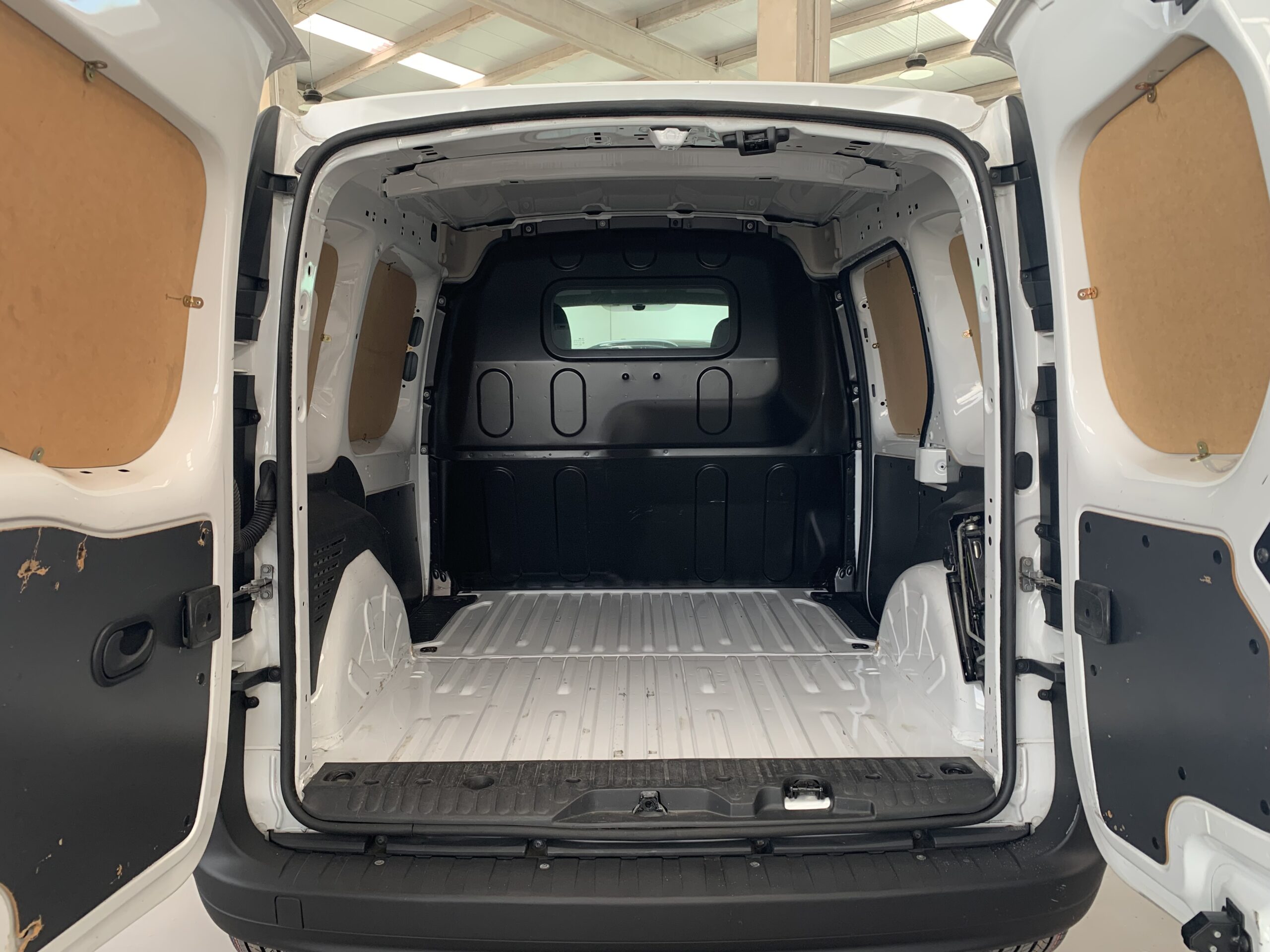 RENAULT KANGOO FURGON PROFESIONAL BLUE DCI 80CV + PUERTA LATERAL DESLIZANTE DERECHA