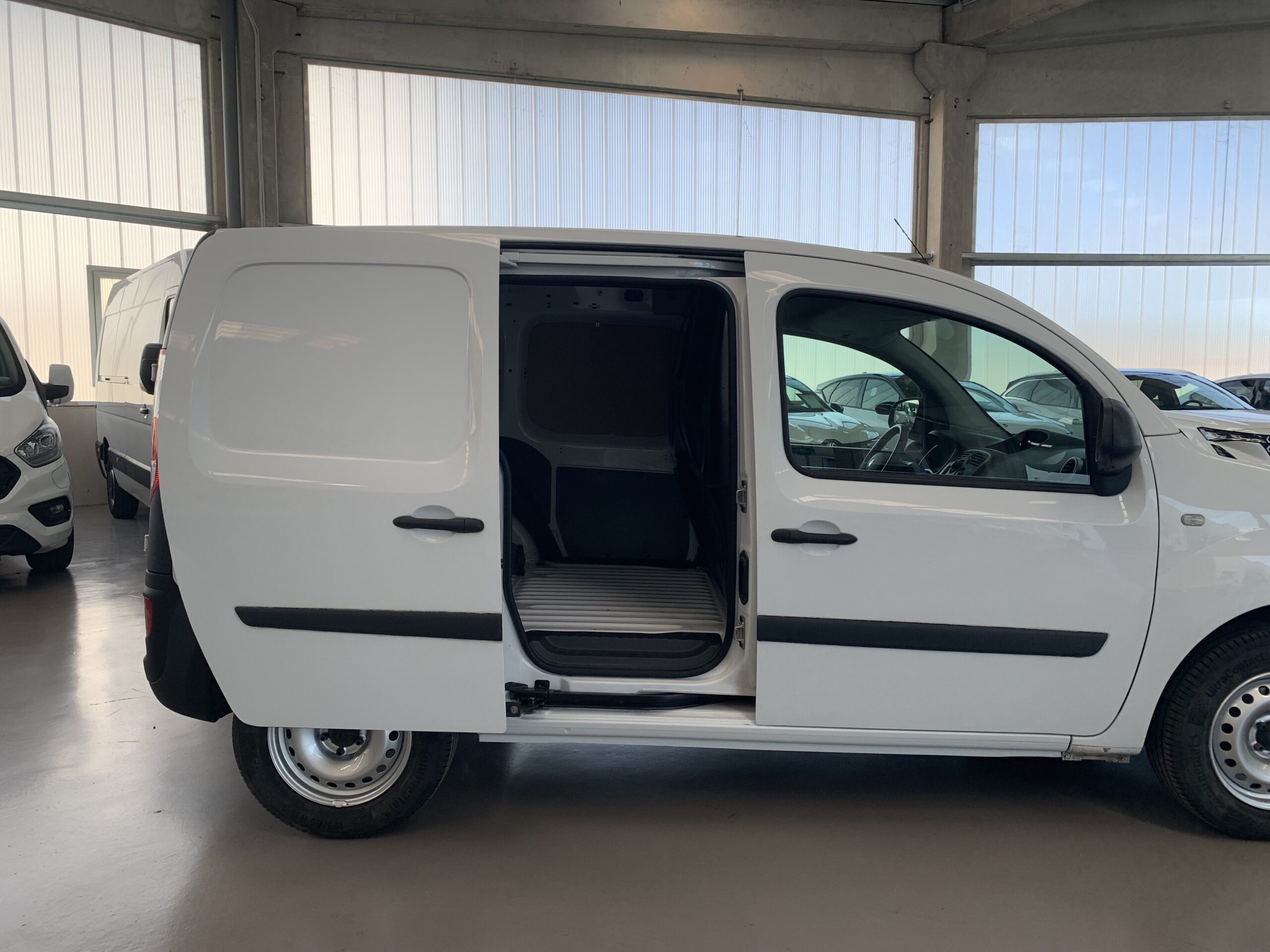 RENAULT KANGOO FURGON PROFESIONAL BLUE DCI 80CV + PUERTA LATERAL DESLIZANTE DERECHA