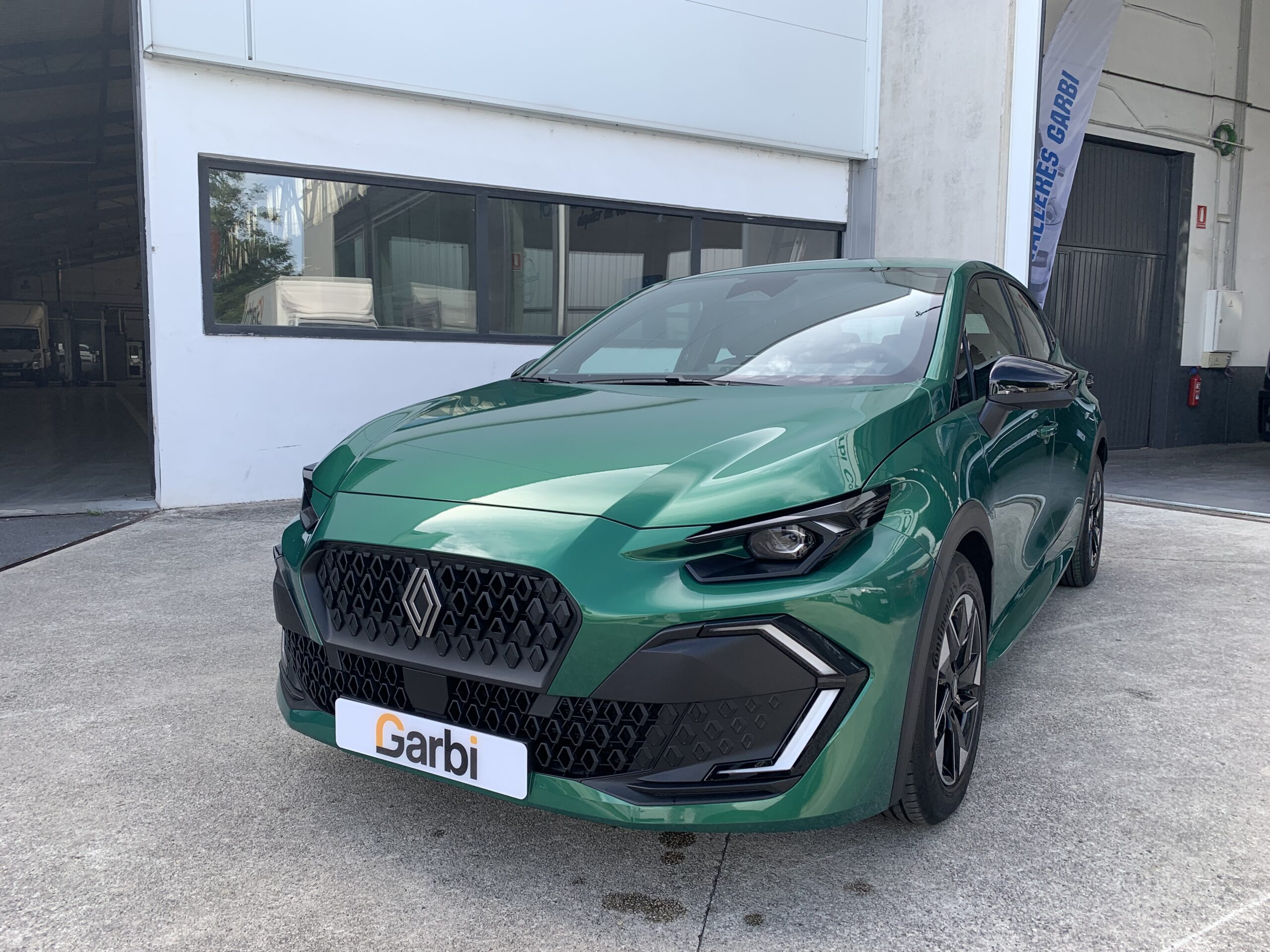 NUEVO RENAULT CLIO EVOLUTION TCE 115CV + CAMARA TRASERA + LLANTAS 16″