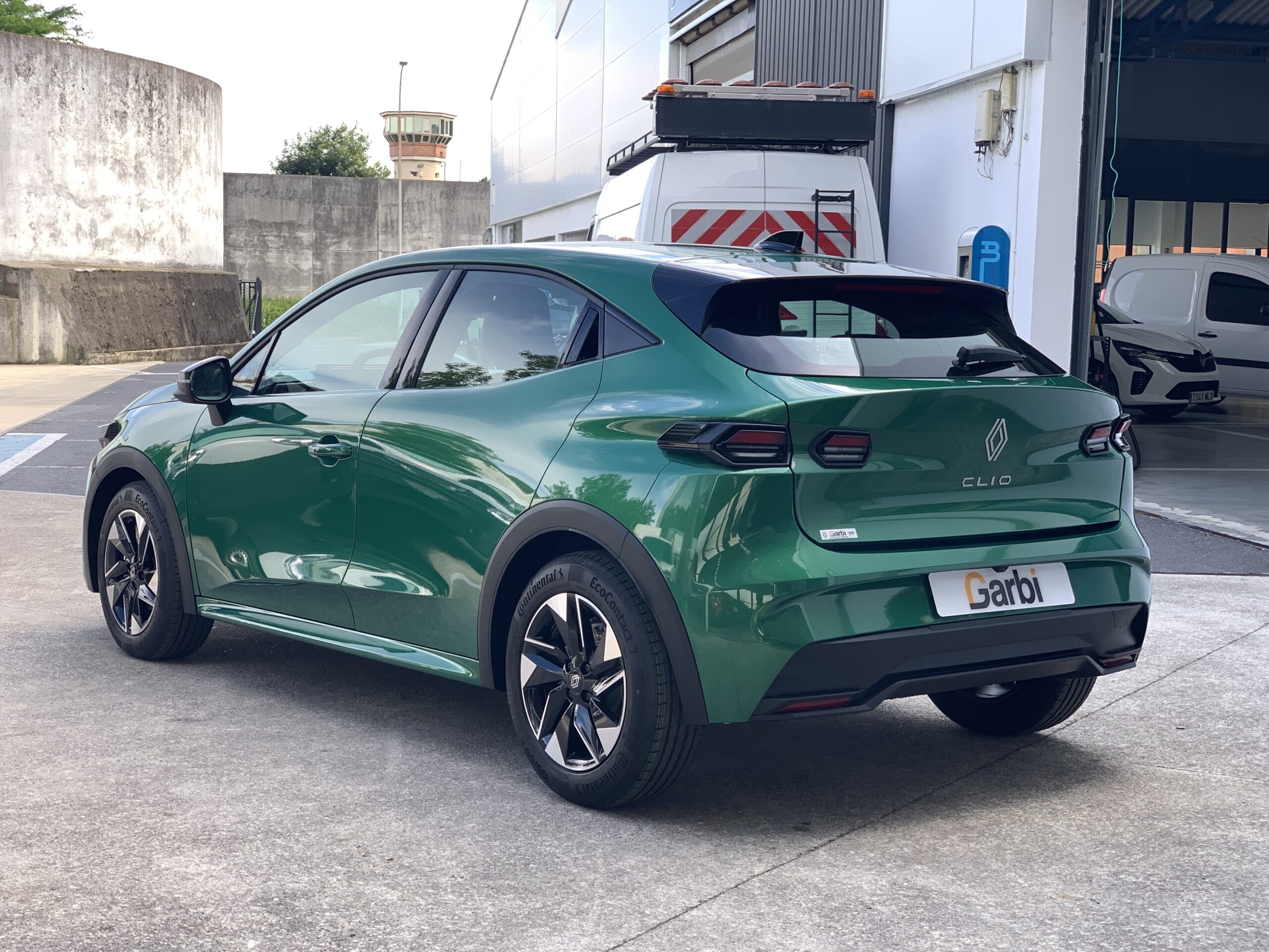 NUEVO RENAULT CLIO EVOLUTION TCE 115CV + CAMARA TRASERA + LLANTAS 16″