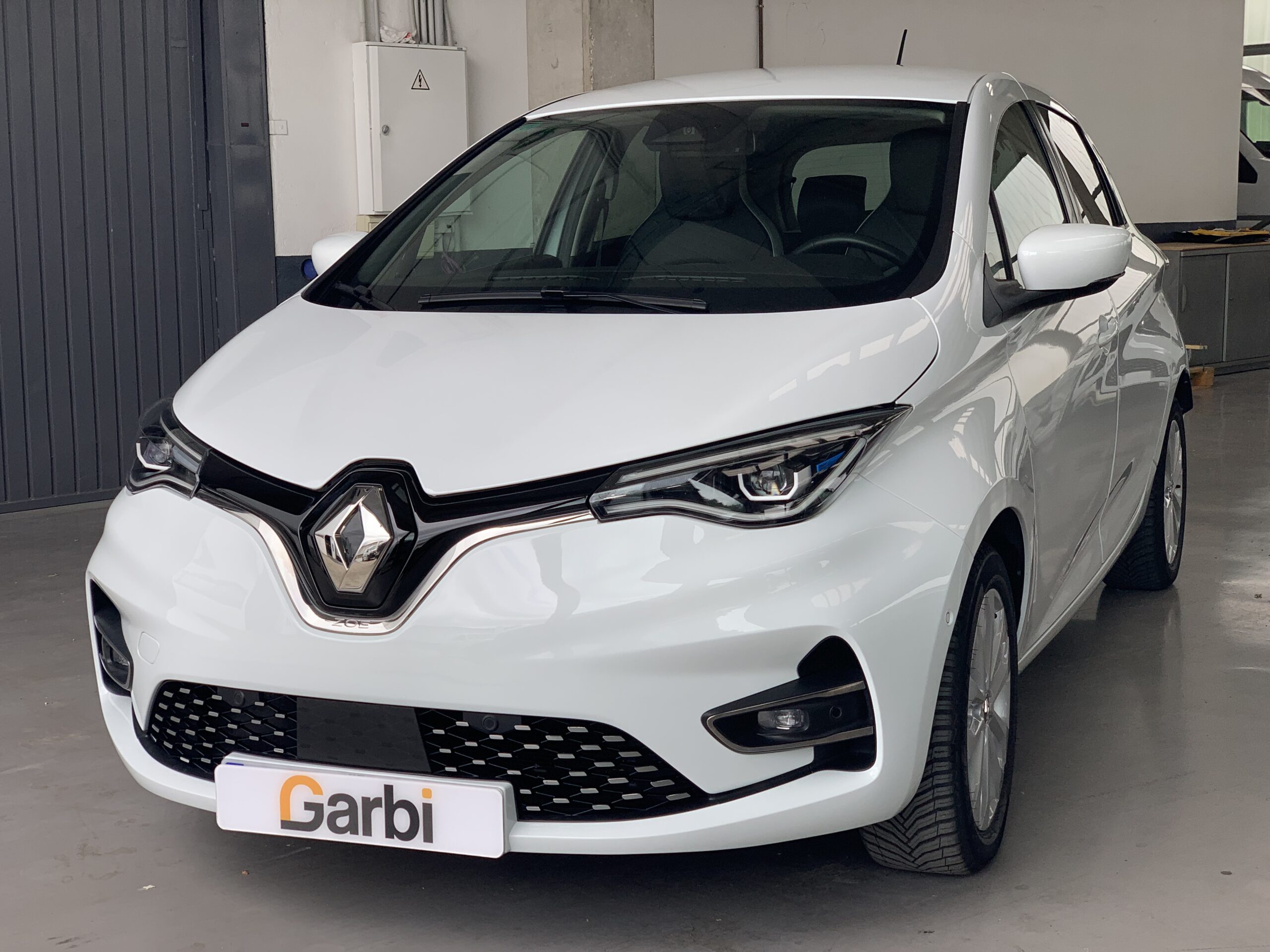 RENAULT ZOE ZEN 135CV 50KWH 100% ELECTRICO + CARGA RAPIDA + SALUD BATERIA: 94,5%