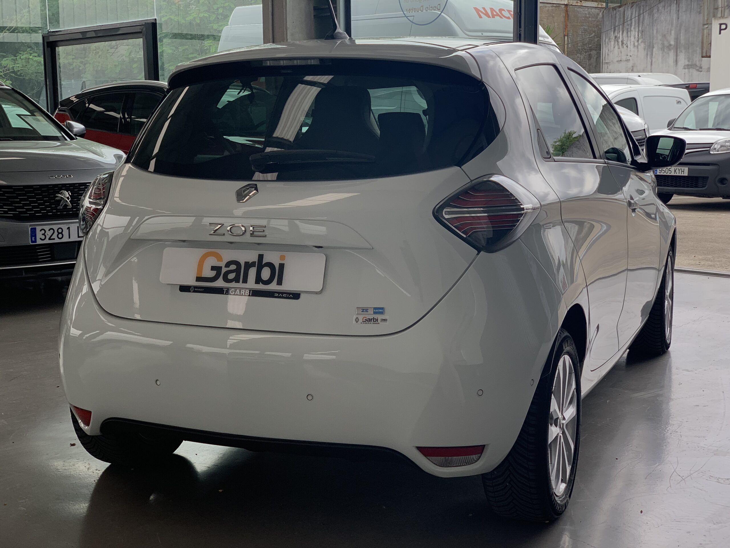 RENAULT ZOE ZEN 135CV 50KWH 100% ELECTRICO + CARGA RAPIDA + SALUD BATERIA: 94,5%