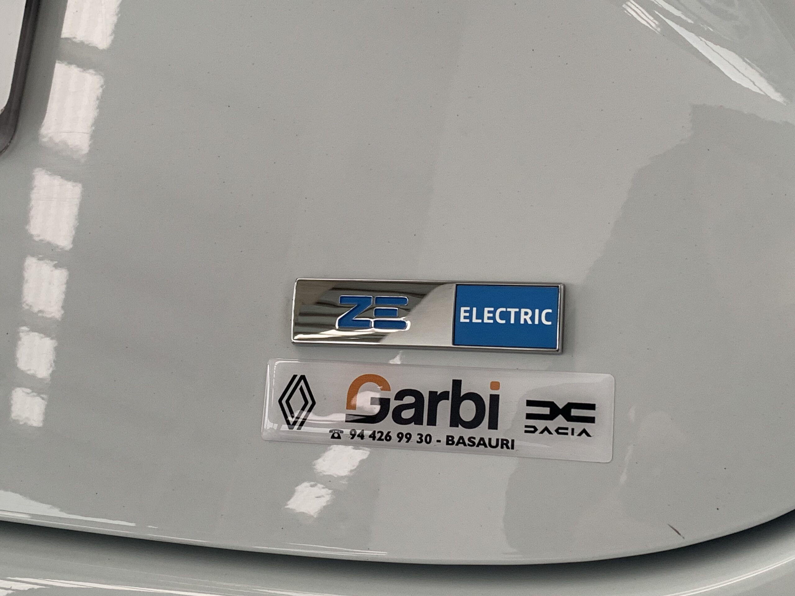 RENAULT ZOE ZEN 135CV 50KWH 100% ELECTRICO + CARGA RAPIDA + SALUD BATERIA: 94,5%