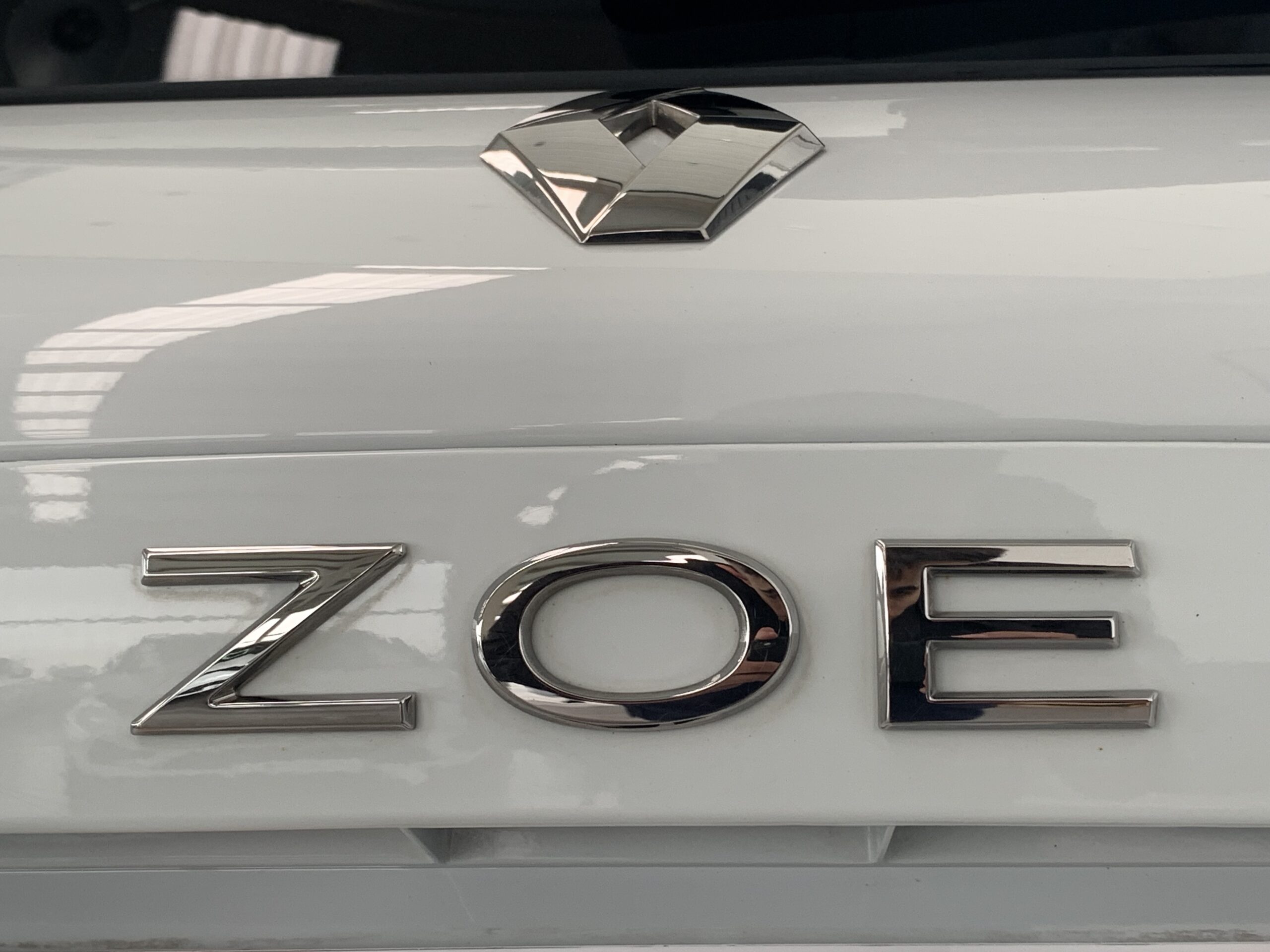 RENAULT ZOE ZEN 135CV 50KWH 100% ELECTRICO + CARGA RAPIDA + SALUD BATERIA: 94,5%