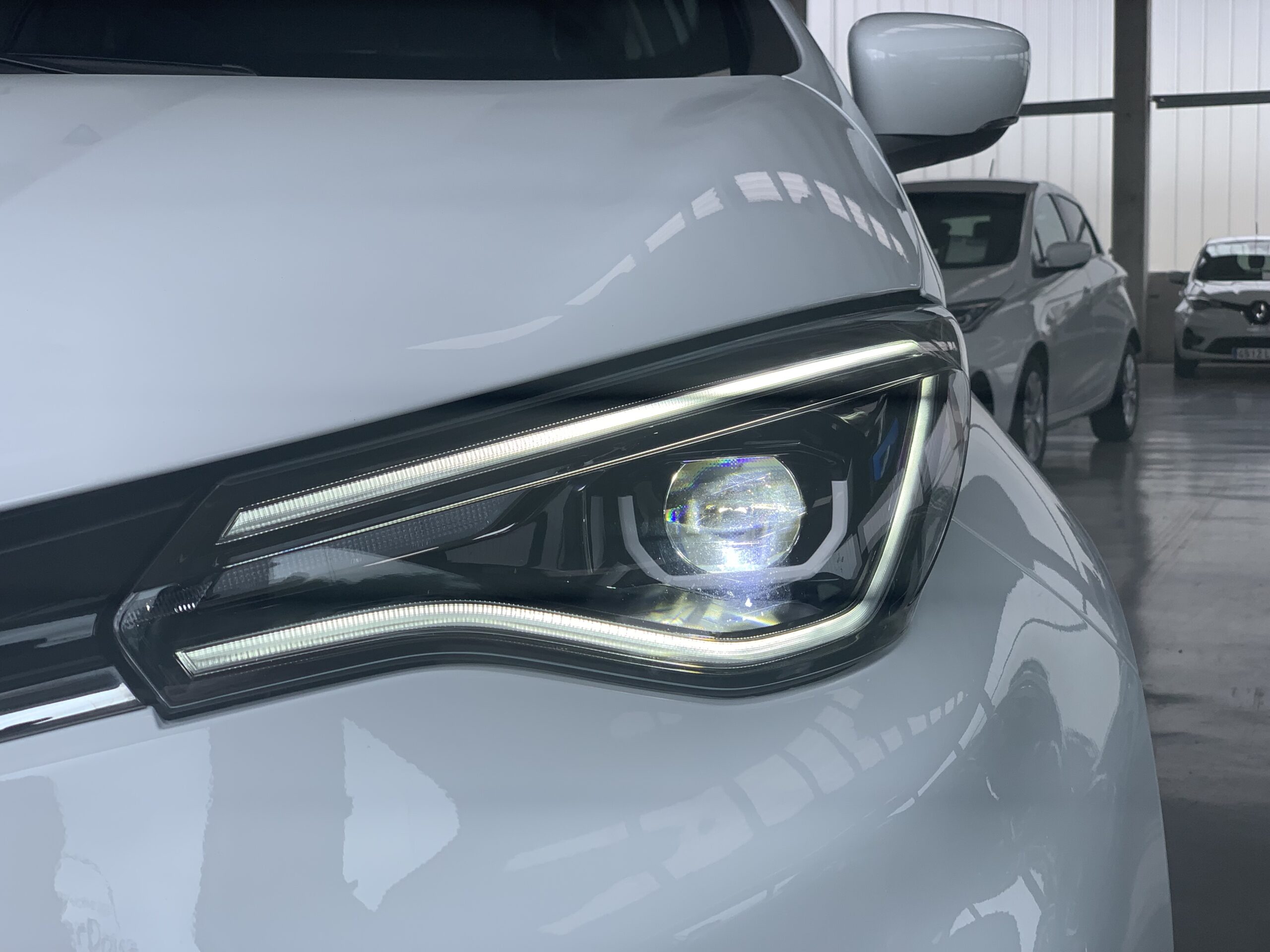 RENAULT ZOE ZEN 135CV 50KWH 100% ELECTRICO + CARGA RAPIDA + SALUD BATERIA: 94,5%