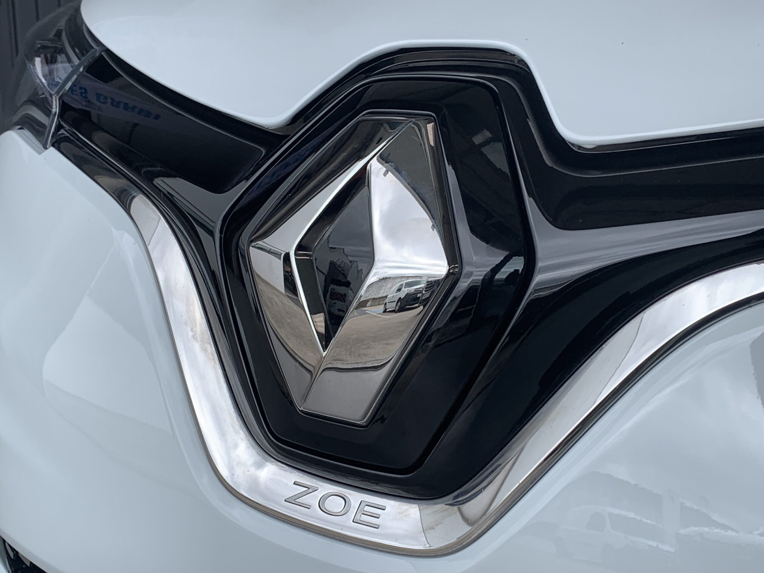 RENAULT ZOE ZEN 135CV 50KWH 100% ELECTRICO + CARGA RAPIDA + SALUD BATERIA: 94,5%