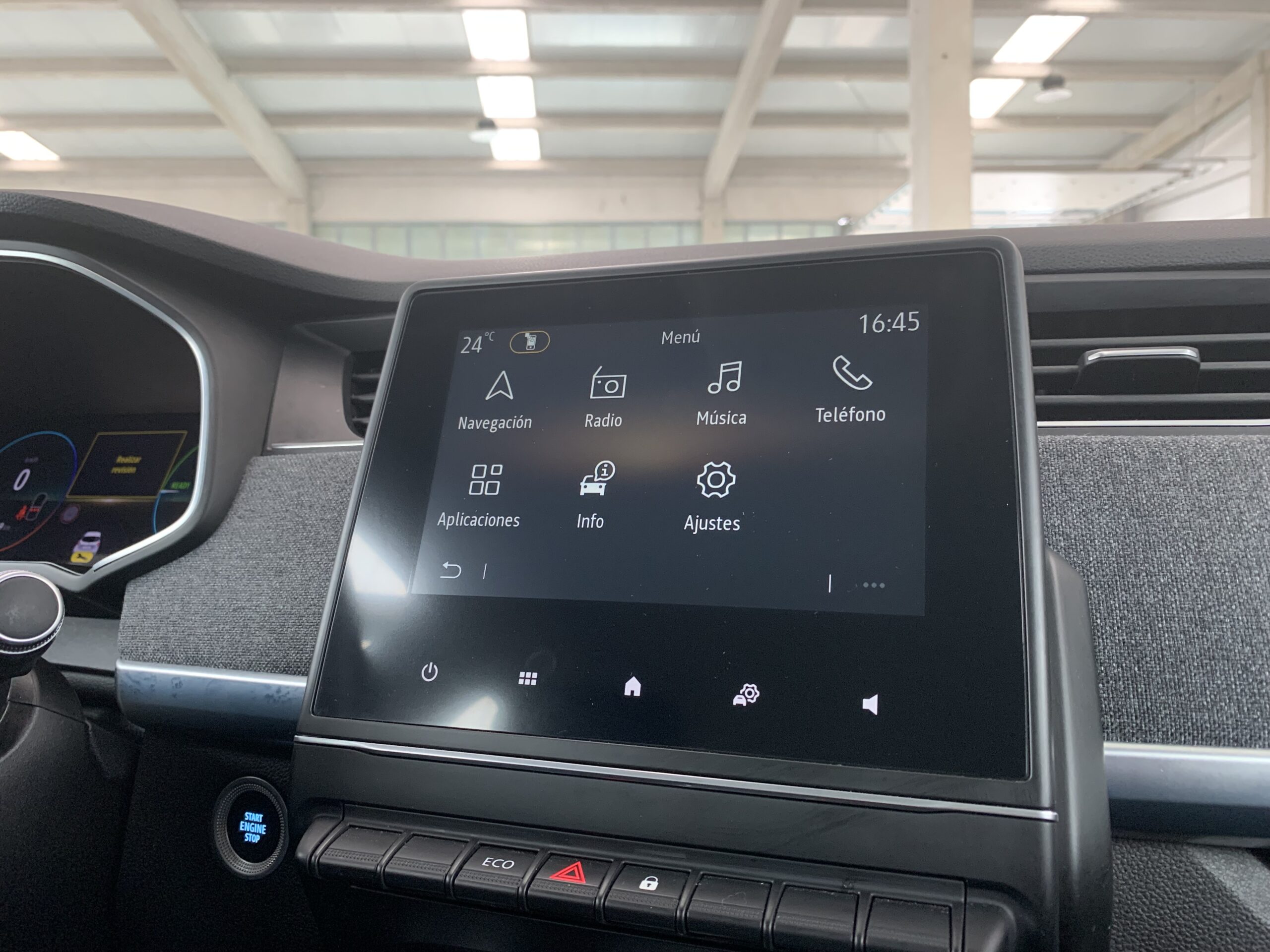RENAULT ZOE ZEN 135CV 50KWH 100% ELECTRICO + CARGA RAPIDA + SALUD BATERIA: 94,5%