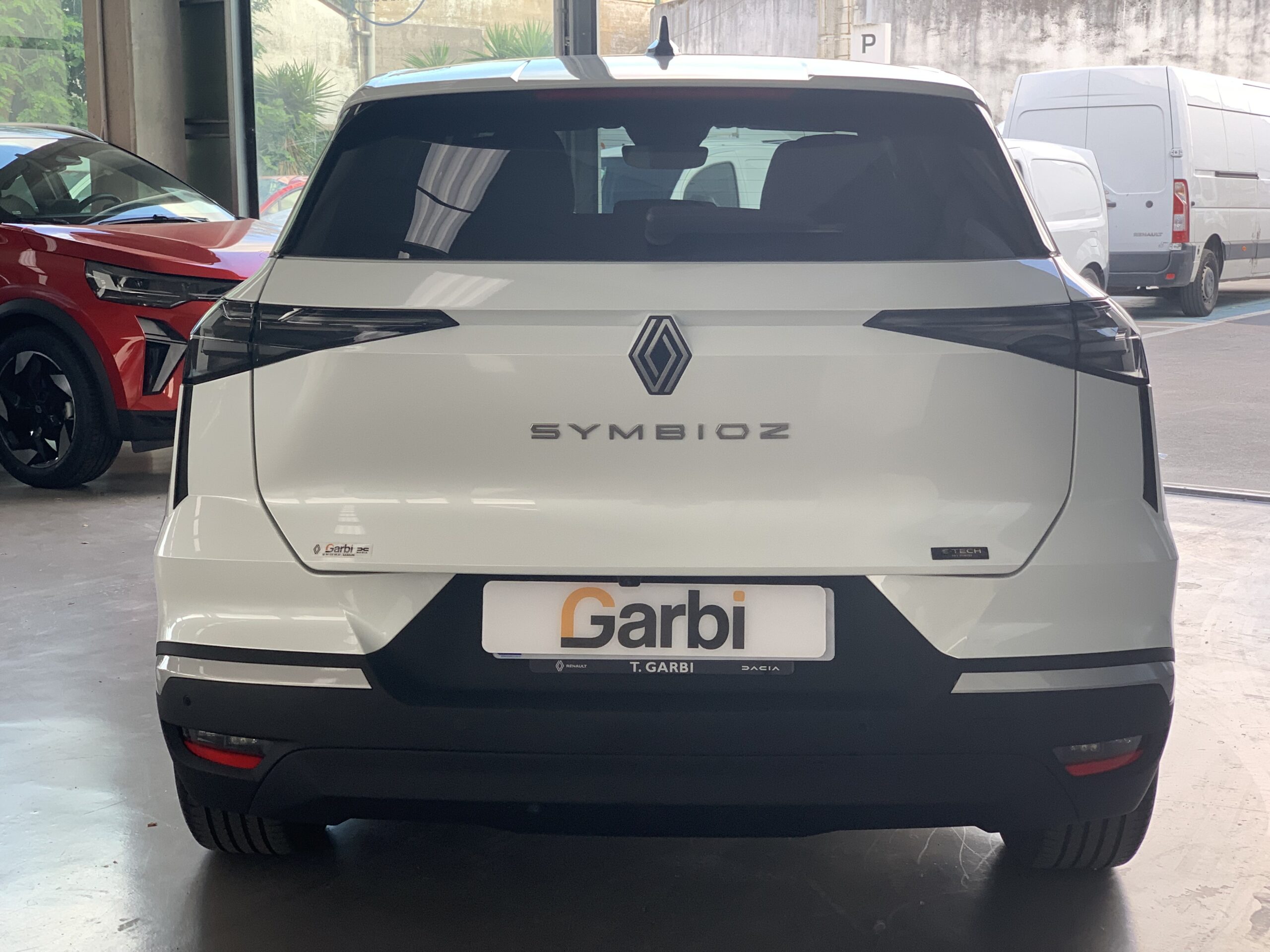 RENAULT SYMBIOZ TECHNO FULL HYBRID 145CV + PACK SAFETY & DRIVING