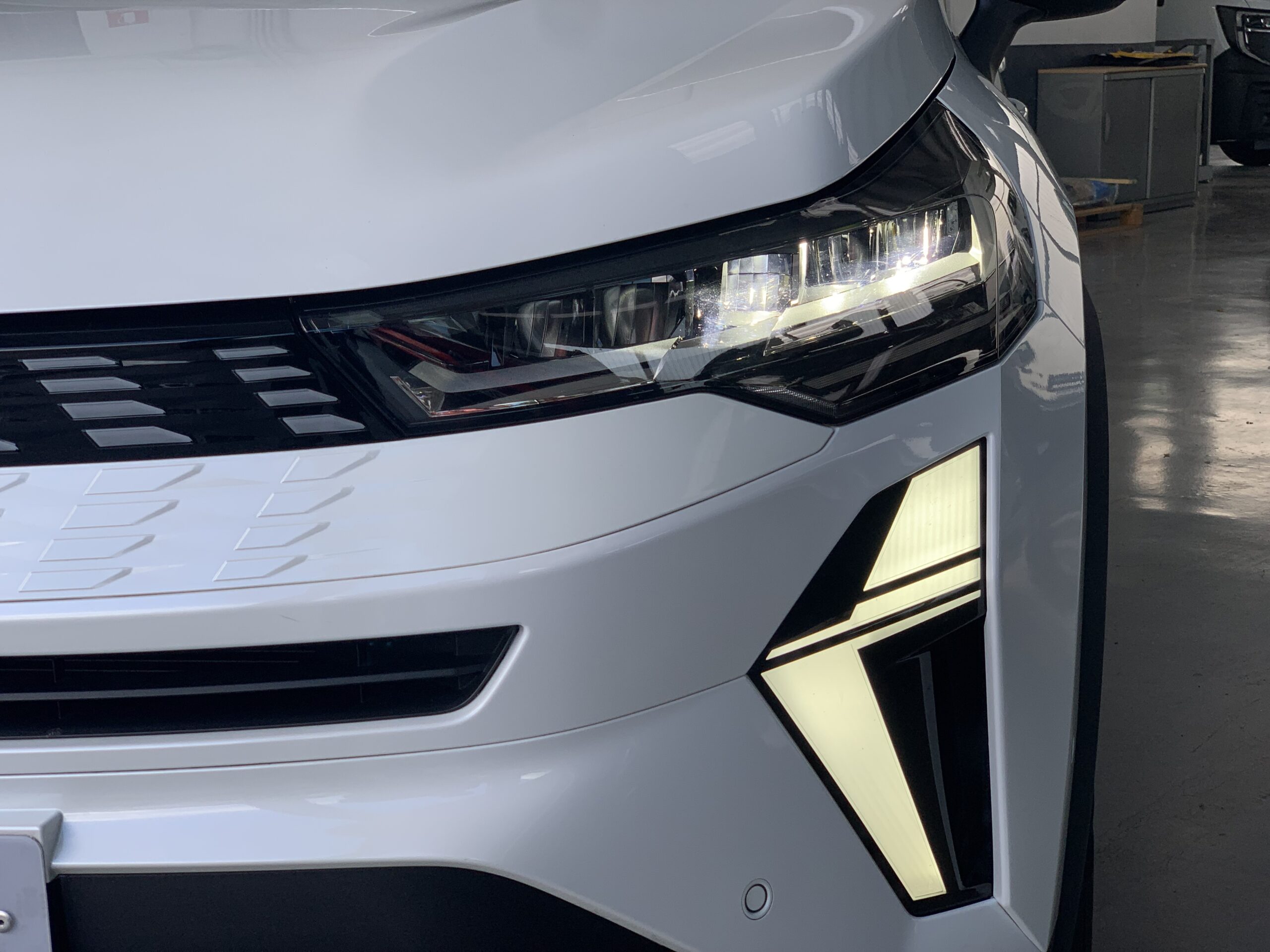 RENAULT SYMBIOZ TECHNO FULL HYBRID 145CV + PACK SAFETY & DRIVING