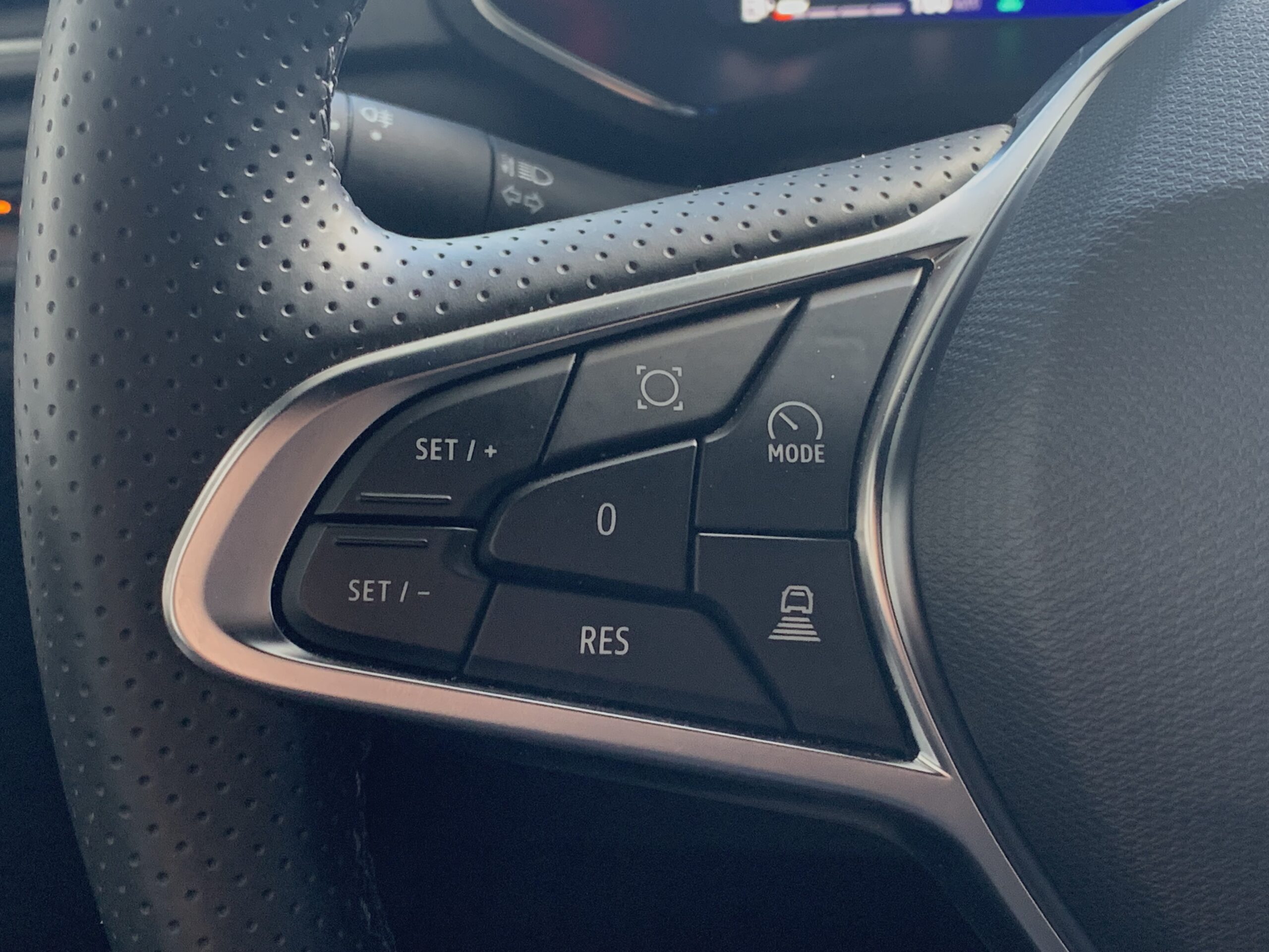 RENAULT SYMBIOZ TECHNO FULL HYBRID 145CV + PACK SAFETY & DRIVING
