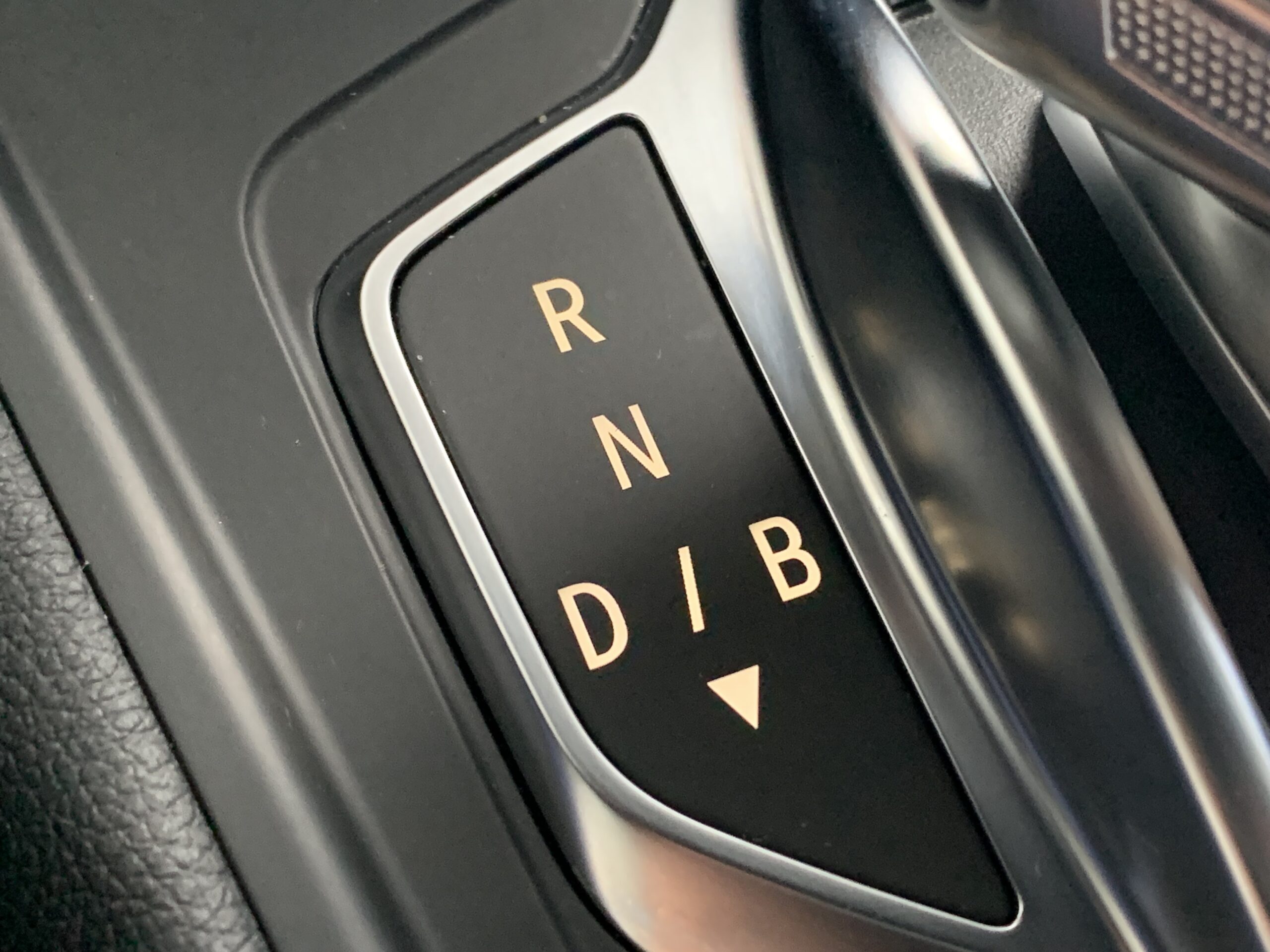 RENAULT SYMBIOZ TECHNO FULL HYBRID 145CV + PACK SAFETY & DRIVING
