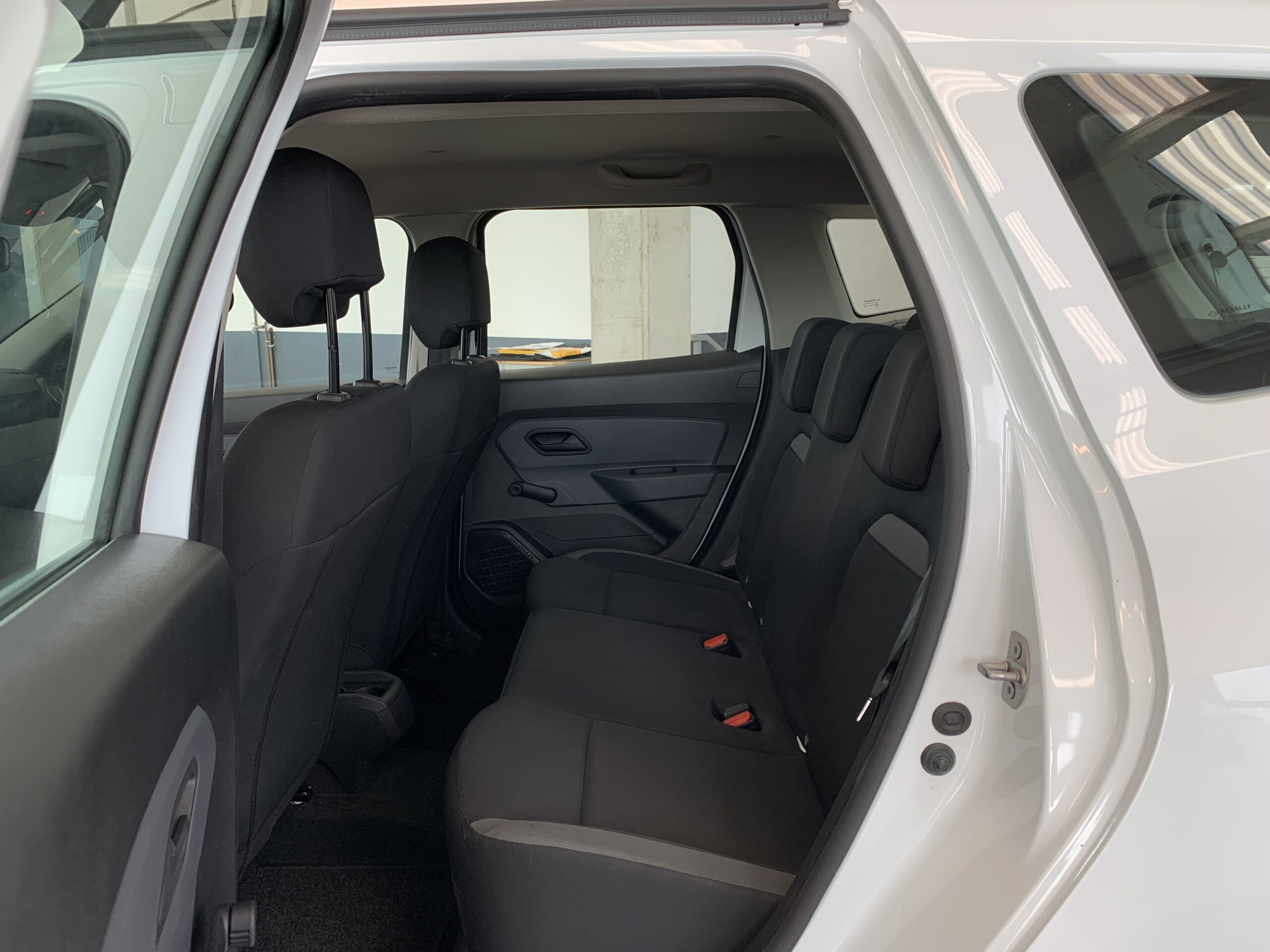 DACIA DUSTER ESSENTIAL 4X4 BLUE DCI 115CV + RUEDA DE REPUESTO + CLIMATIZACION MANUAL