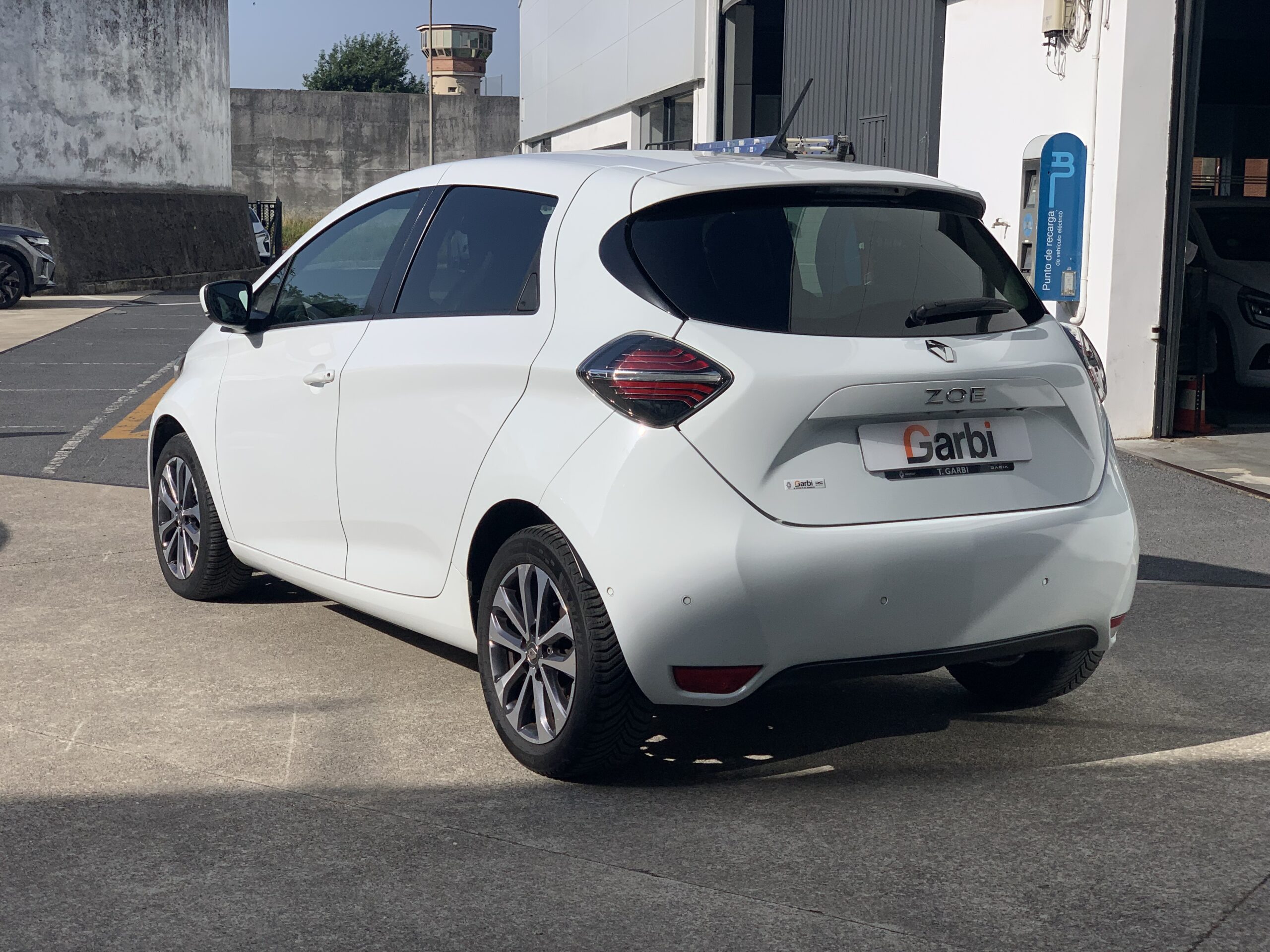 RENAULT ZOE ZEN 50KWH R135 + CARGA RAPIDA