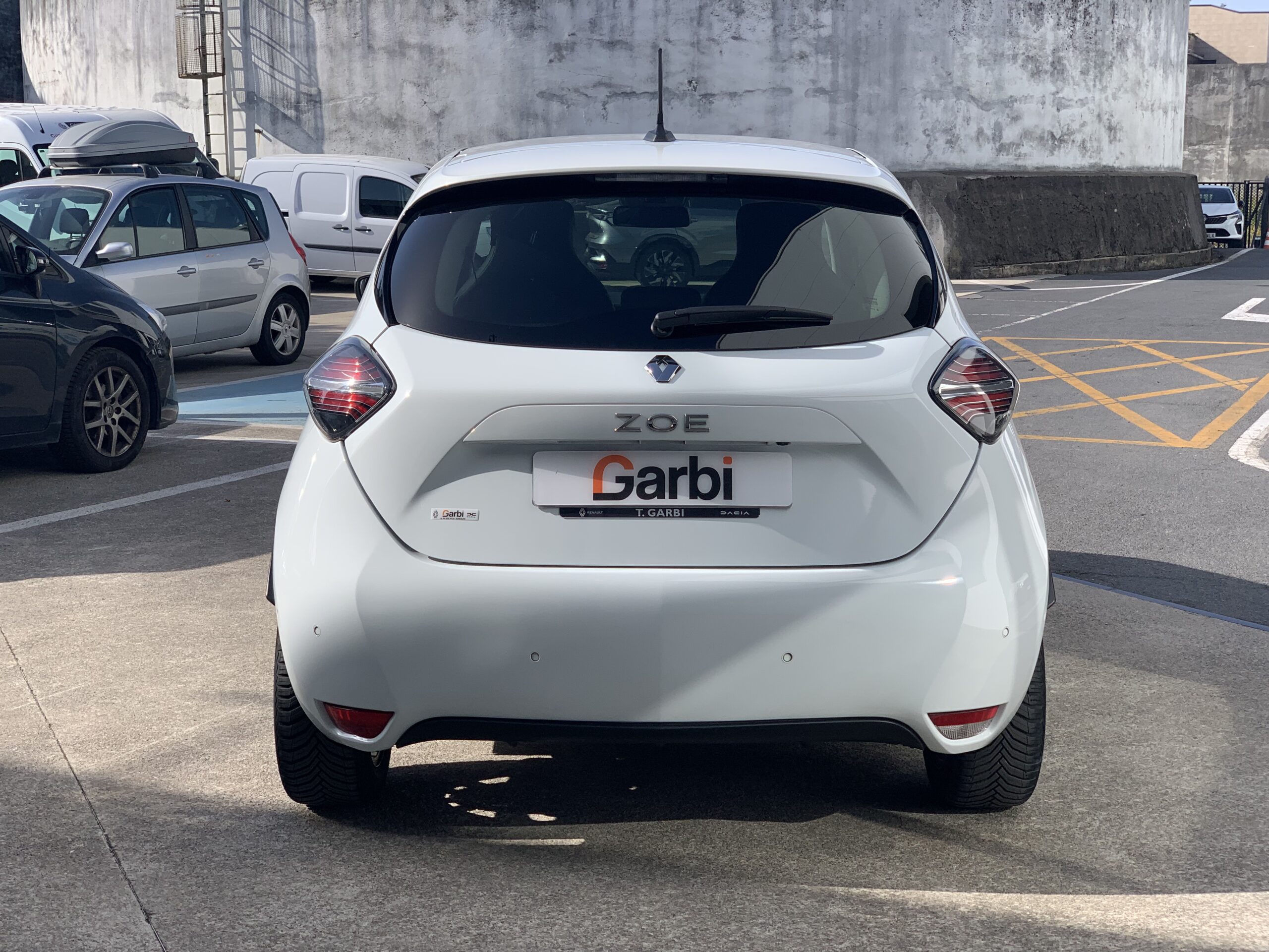 RENAULT ZOE ZEN 50KWH R135 + CARGA RAPIDA