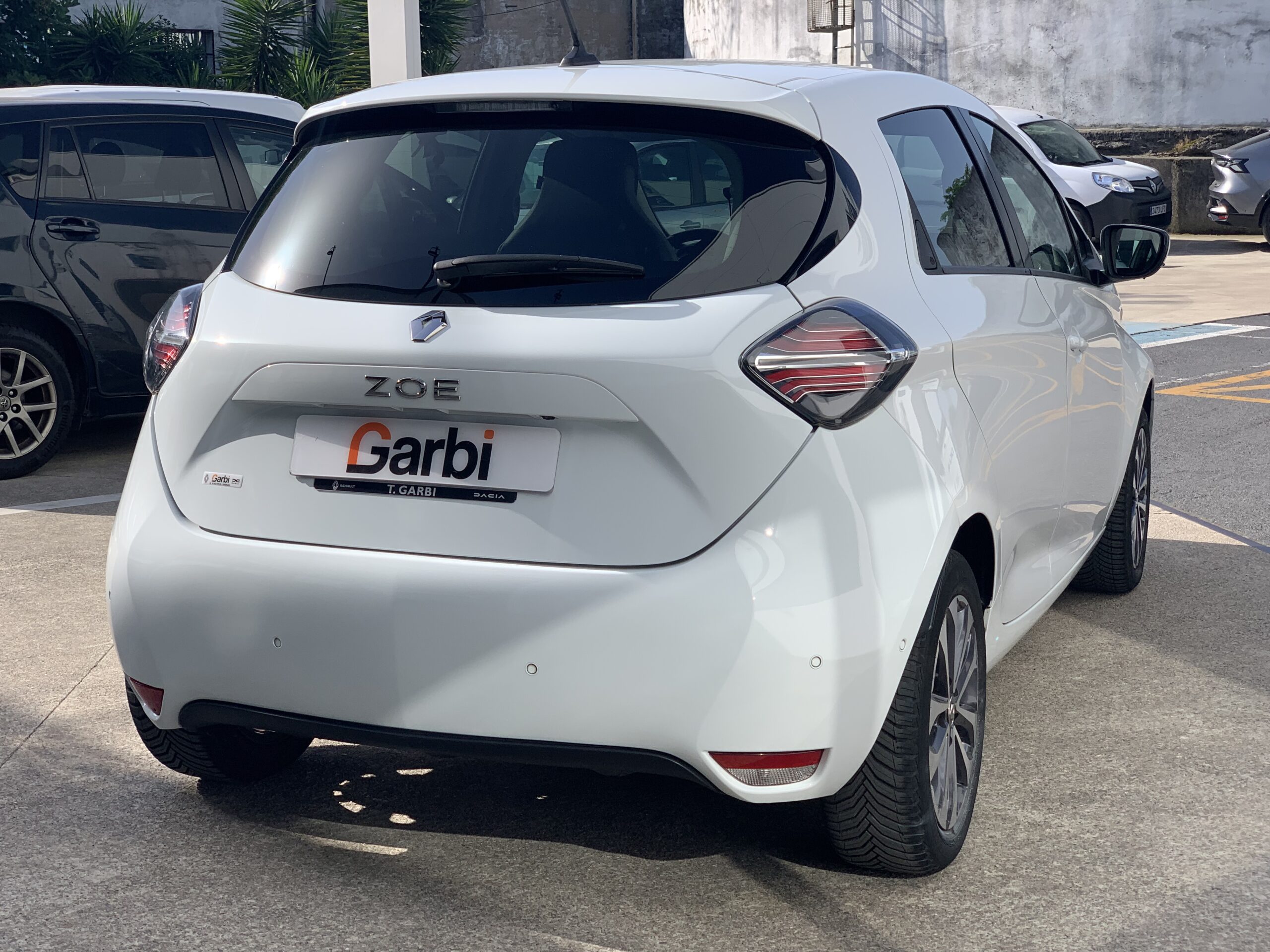 RENAULT ZOE ZEN 50KWH R135 + CARGA RAPIDA