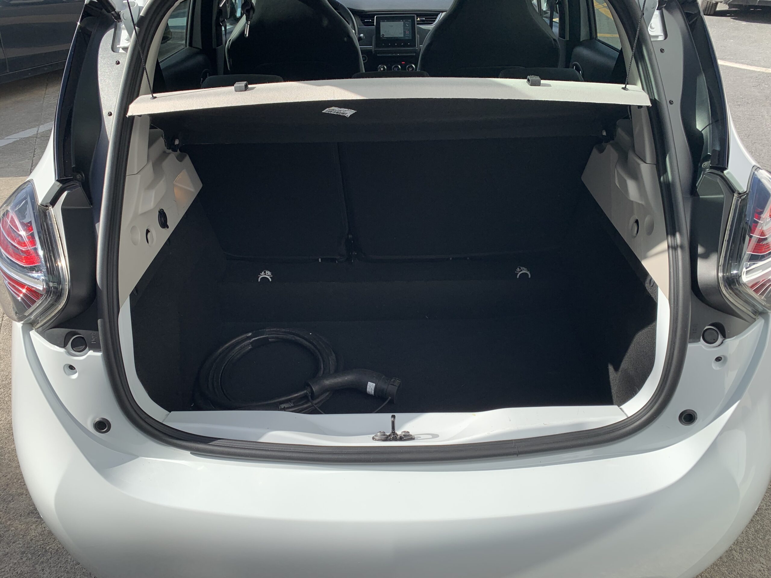 RENAULT ZOE ZEN 50KWH R135 + CARGA RAPIDA