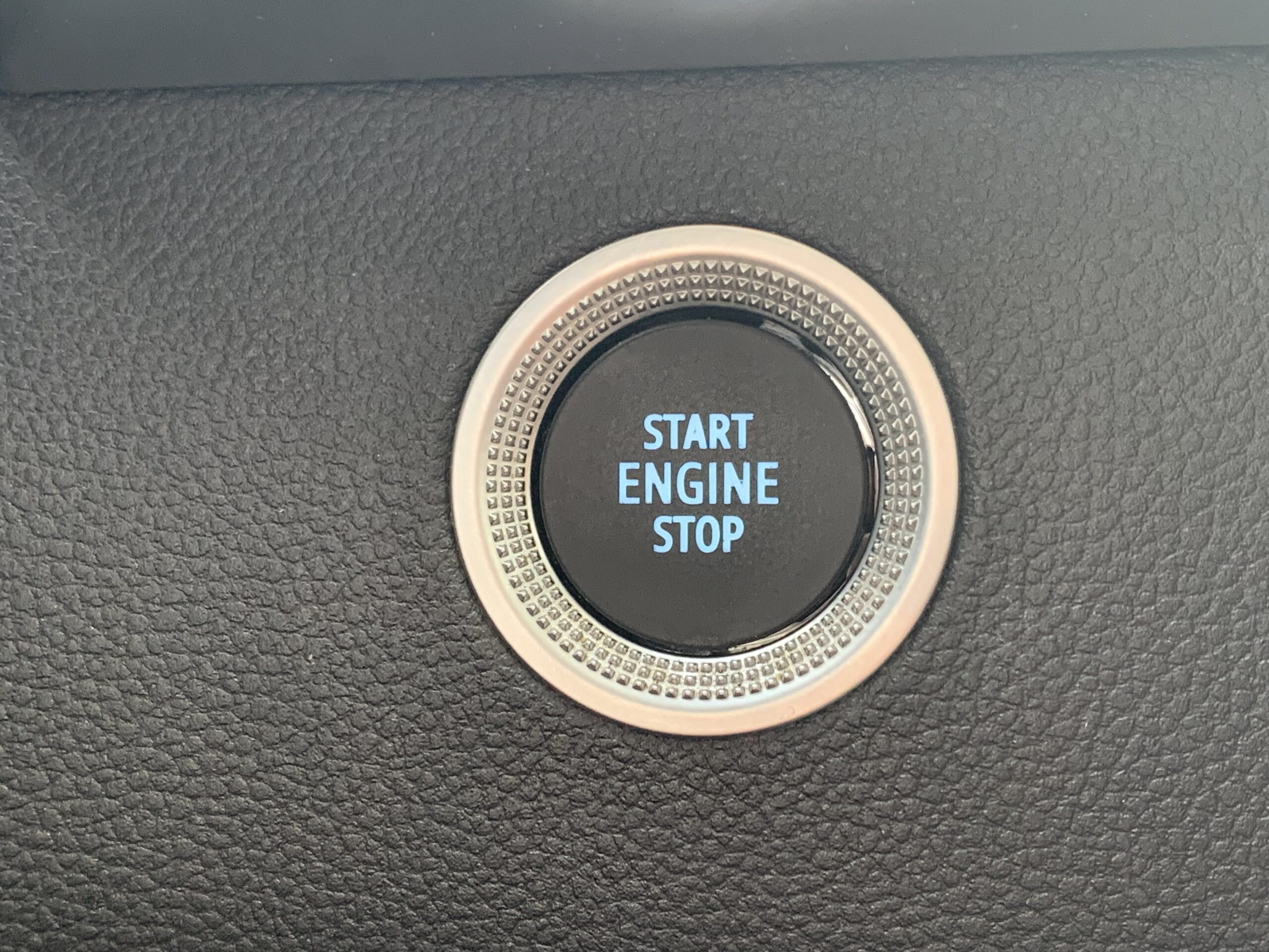 RENAULT ZOE ZEN 50KWH R135 + CARGA RAPIDA
