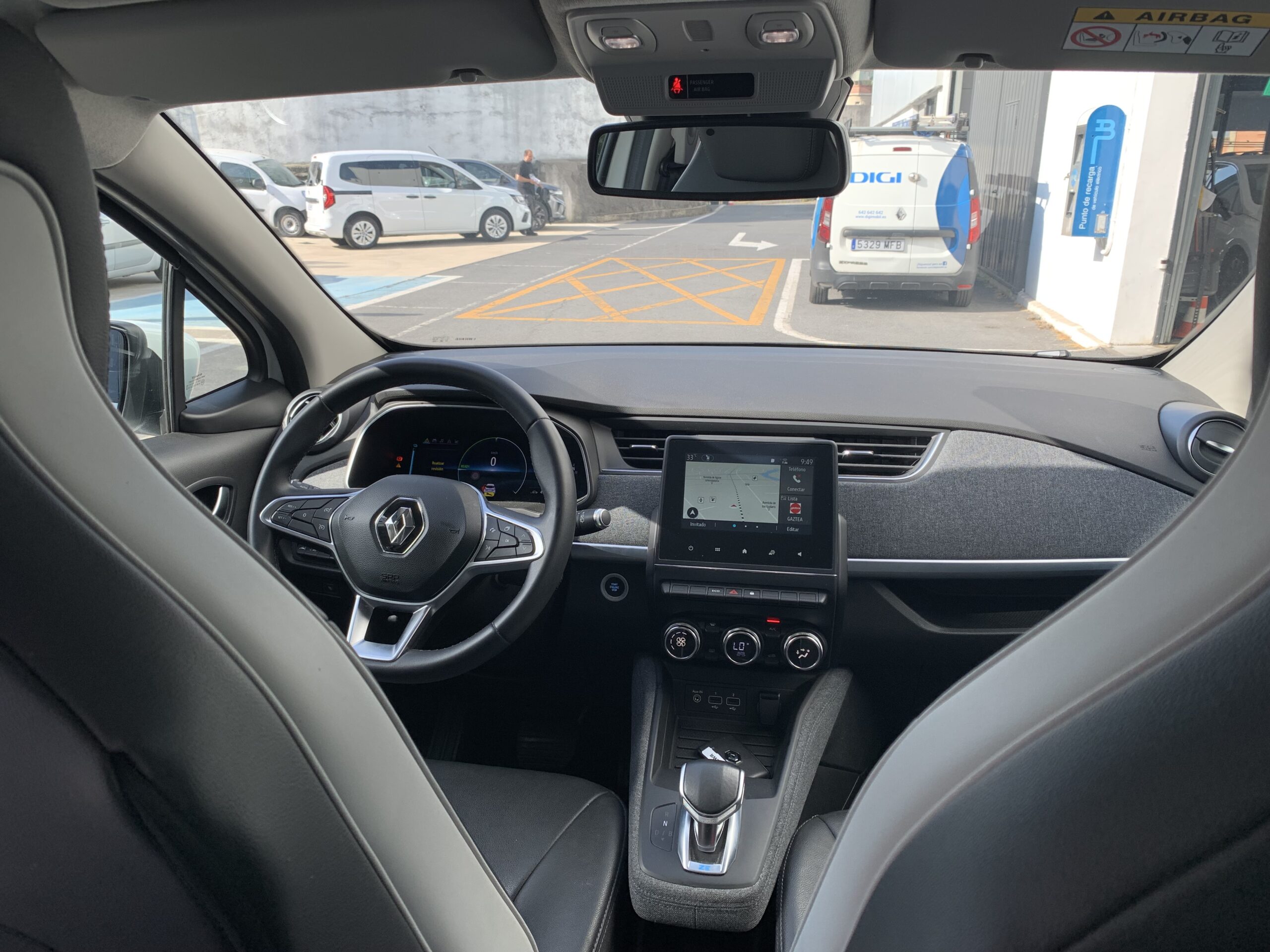 RENAULT ZOE ZEN 50KWH R135 + CARGA RAPIDA