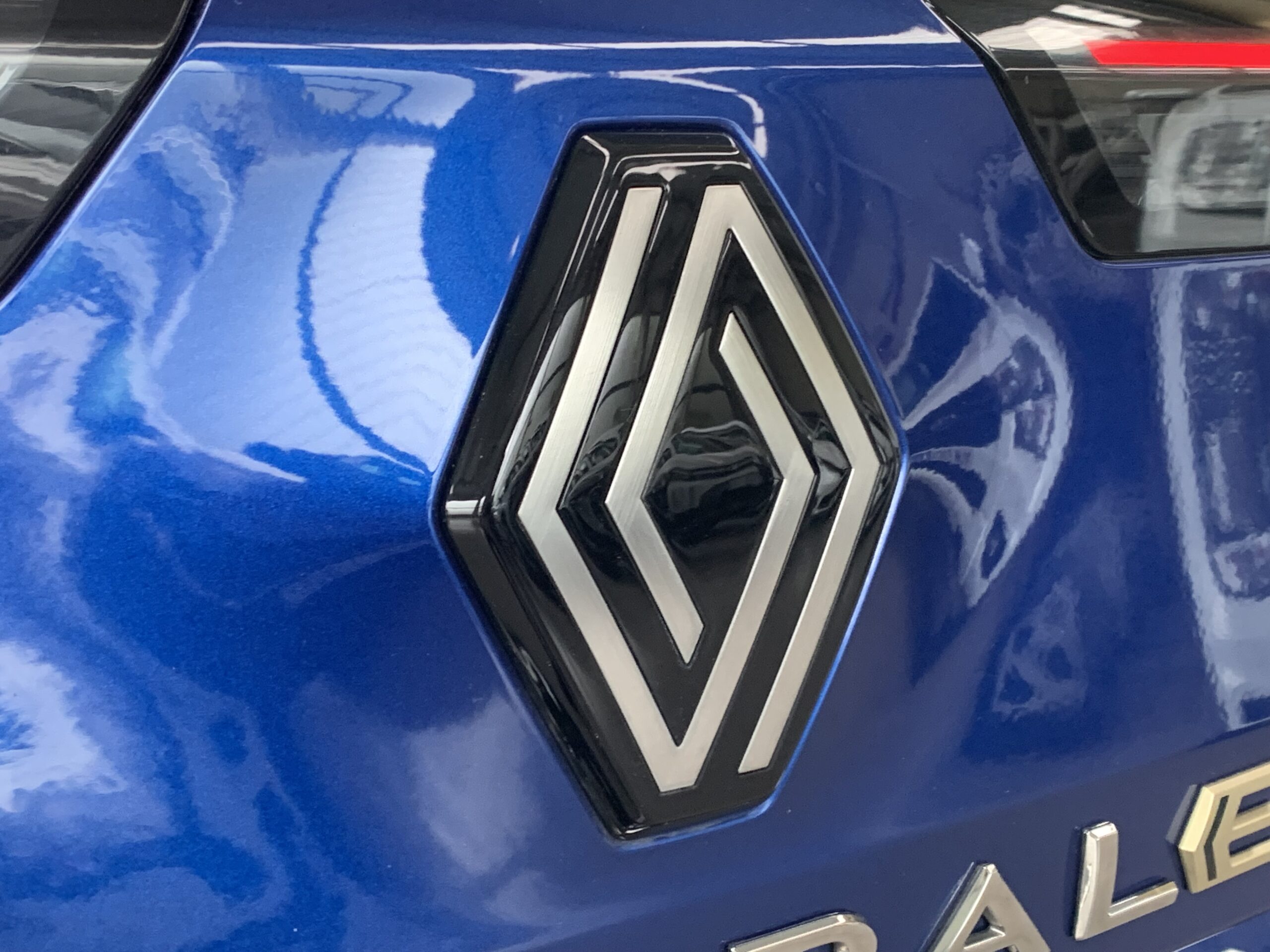 RENAULT AUSTRAL TECHNO E-TECH FULL HYBRID 200CV