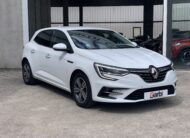 RENAULT MEGANE ZEN HIBRIDO ENCHUFABLE 160CV + CABLE MODO 3 + PACK MULTIMEDIA + PACK EASY PARKING