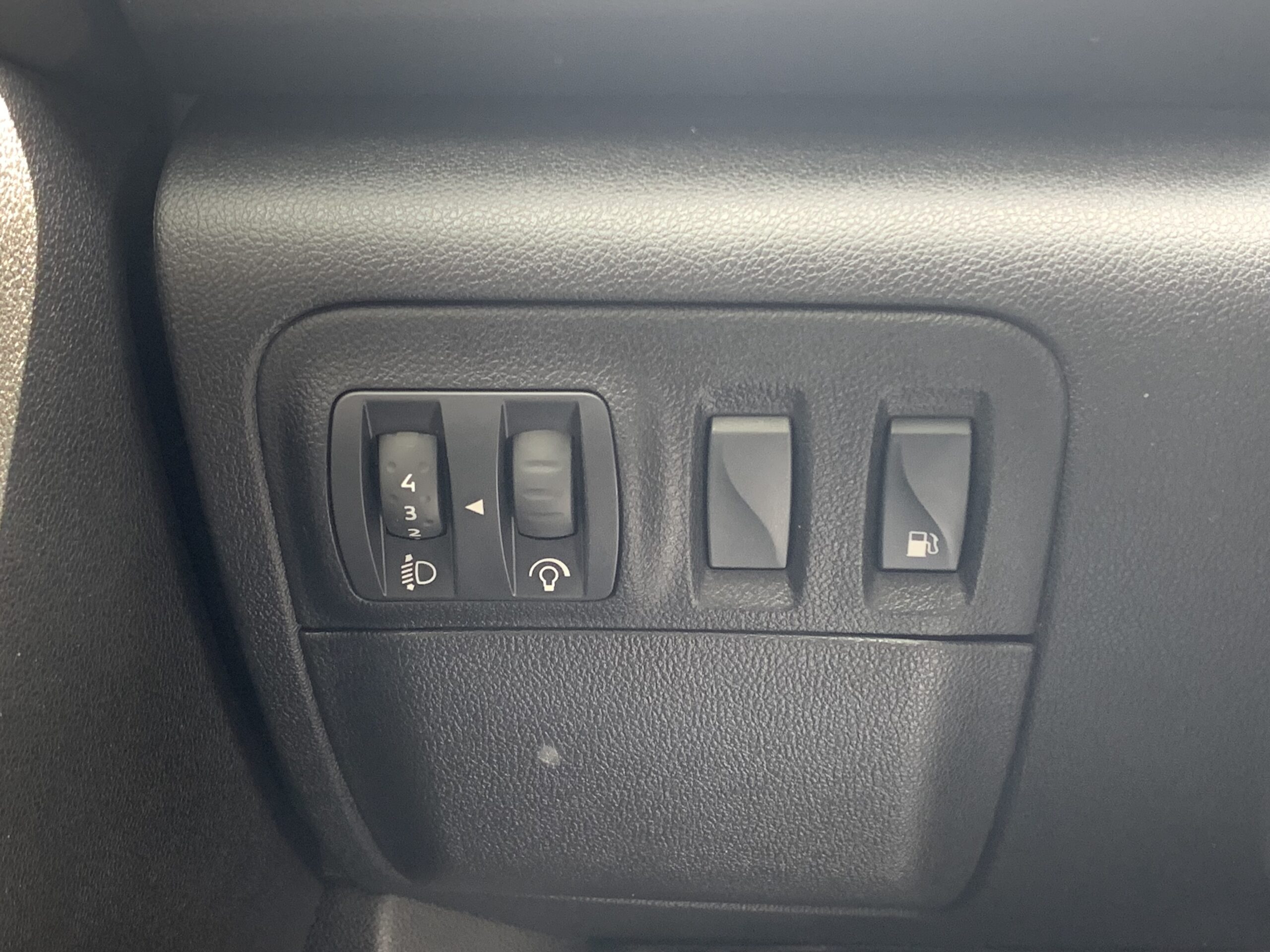 RENAULT MEGANE ZEN HIBRIDO ENCHUFABLE 160CV + CABLE MODO 3 + PACK MULTIMEDIA + PACK EASY PARKING