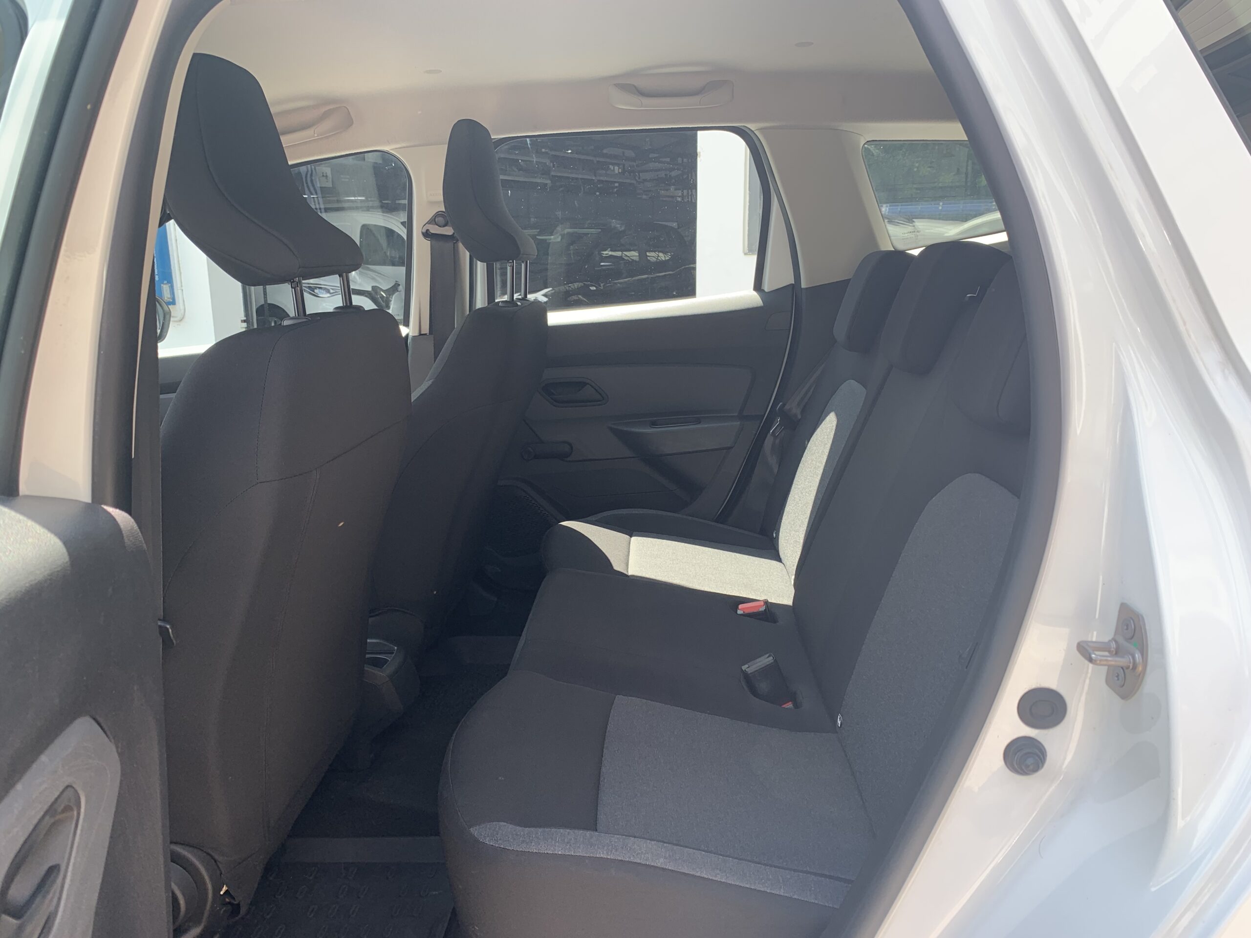 DACIA DUSTER ESSENTIAL BLUE DCI 115CV 4X4 + RUEDA DE REPUESTO + CLIMATIZACION MANUAL