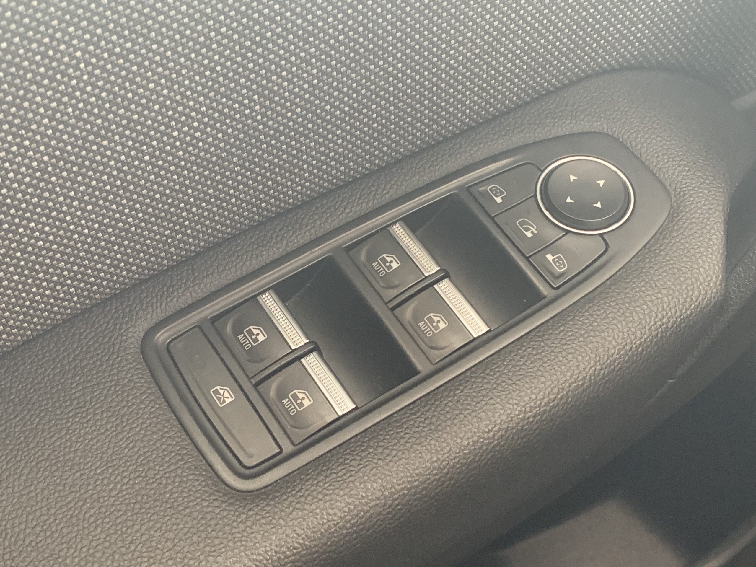 RENAULT CAPTUR TECHNO ECO-G (GLP) 100CV + PACK NAVIGATION & HARMAN KARDON