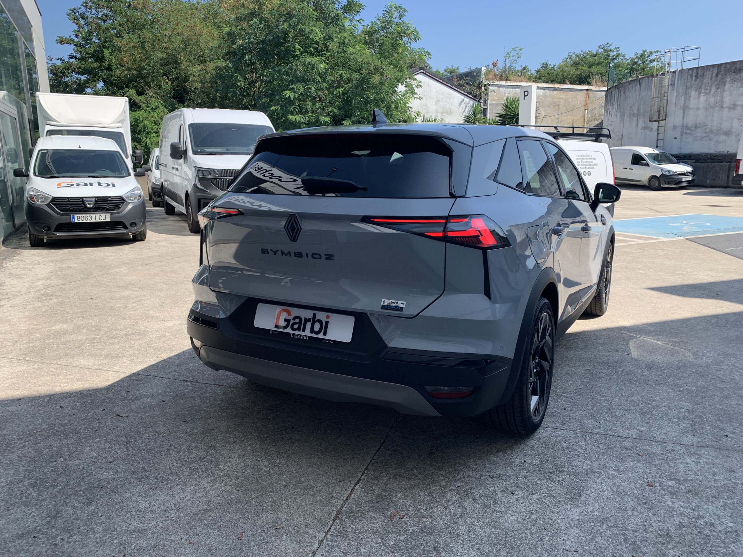 RENAULT SYMBIOZ ESPIRIT ALPINE E-TECH FULL HYBRID 145CV + PACK HARMAN KARDON + CAMARA 360º + PACK SAFETY + PACK WINTER + TECHO SOLAR PANORAMICO SOLARBAY + MALETERO DE APERTURA ELECTRICA + RUEDA DE EMERGENCIA + GOOGLE INTEGRADO