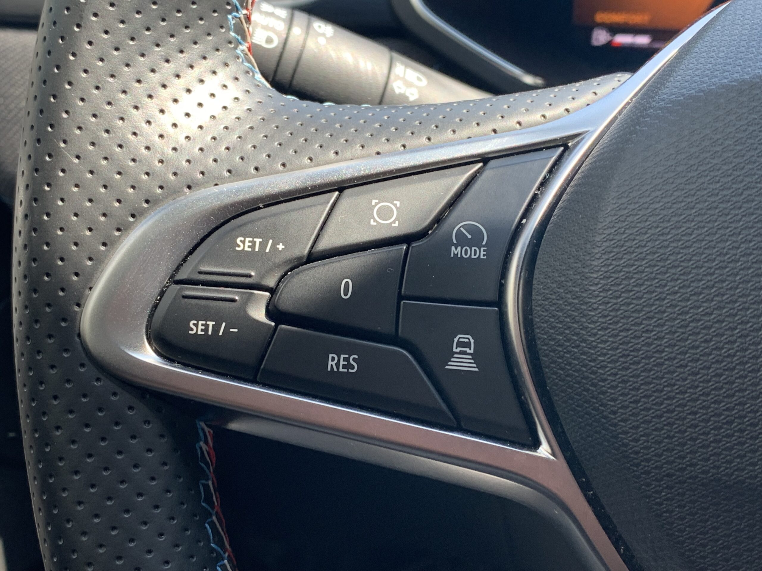 RENAULT SYMBIOZ ESPIRIT ALPINE E-TECH FULL HYBRID 145CV + PACK HARMAN KARDON + CAMARA 360º + PACK SAFETY + PACK WINTER + TECHO SOLAR PANORAMICO SOLARBAY + MALETERO DE APERTURA ELECTRICA + RUEDA DE EMERGENCIA + GOOGLE INTEGRADO