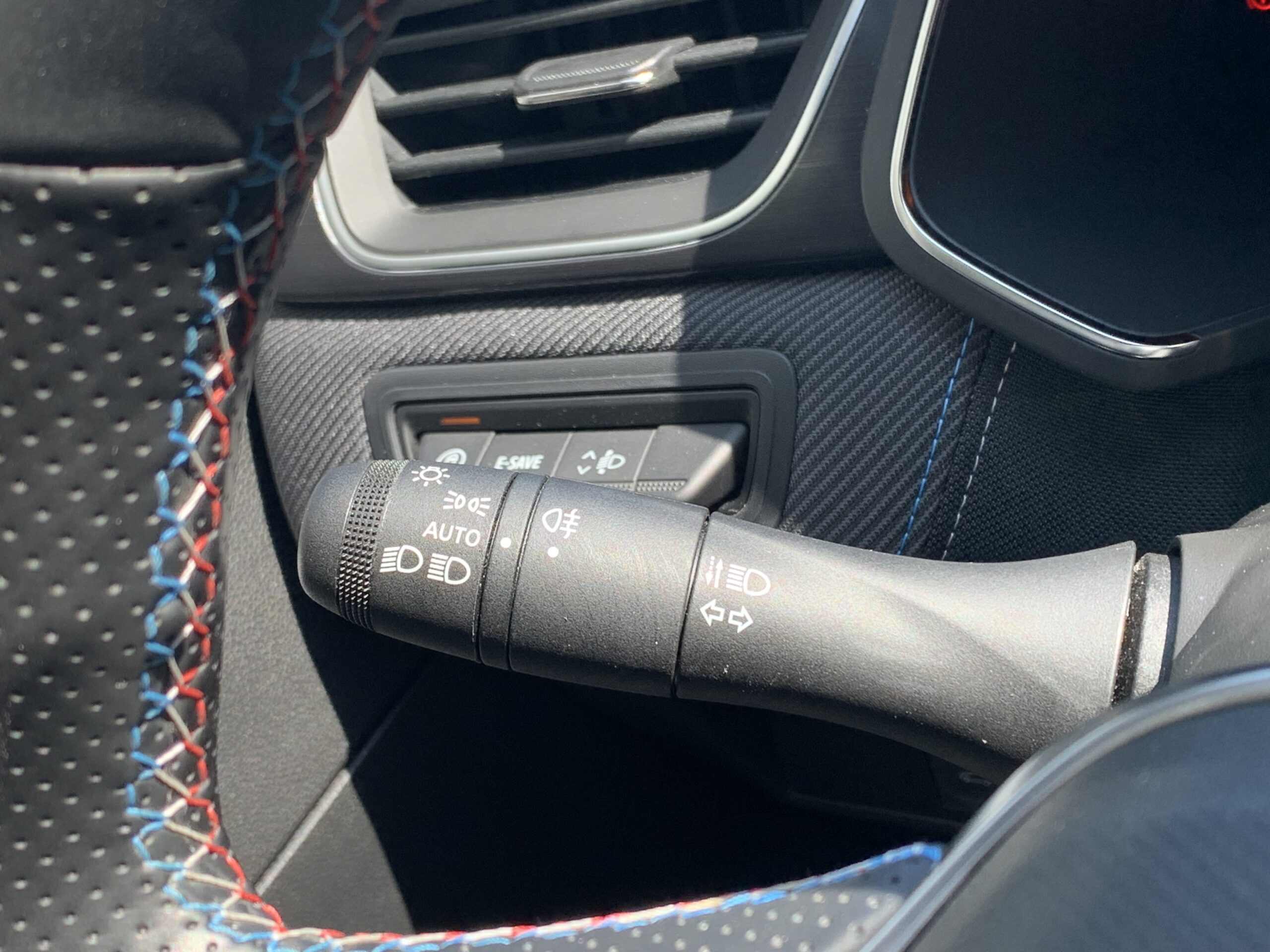 RENAULT SYMBIOZ ESPIRIT ALPINE E-TECH FULL HYBRID 145CV + PACK HARMAN KARDON + CAMARA 360º + PACK SAFETY + PACK WINTER + TECHO SOLAR PANORAMICO SOLARBAY + MALETERO DE APERTURA ELECTRICA + RUEDA DE EMERGENCIA + GOOGLE INTEGRADO