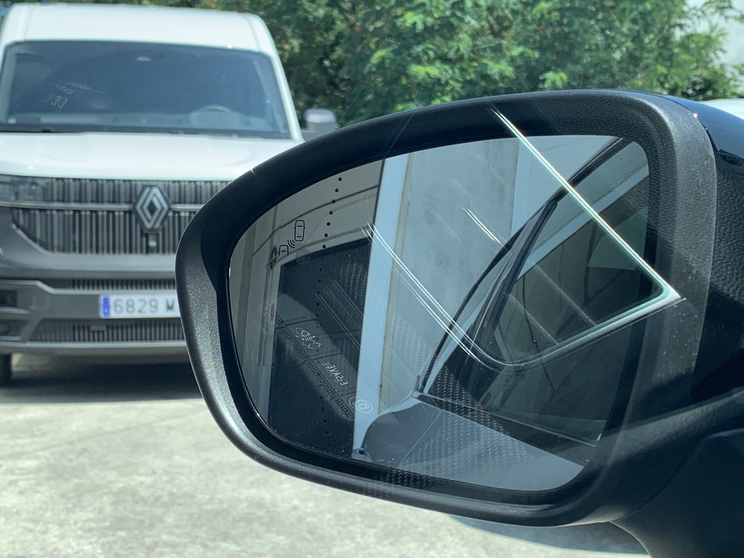 RENAULT SYMBIOZ ESPIRIT ALPINE E-TECH FULL HYBRID 145CV + PACK HARMAN KARDON + CAMARA 360º + PACK SAFETY + PACK WINTER + TECHO SOLAR PANORAMICO SOLARBAY + MALETERO DE APERTURA ELECTRICA + RUEDA DE EMERGENCIA + GOOGLE INTEGRADO