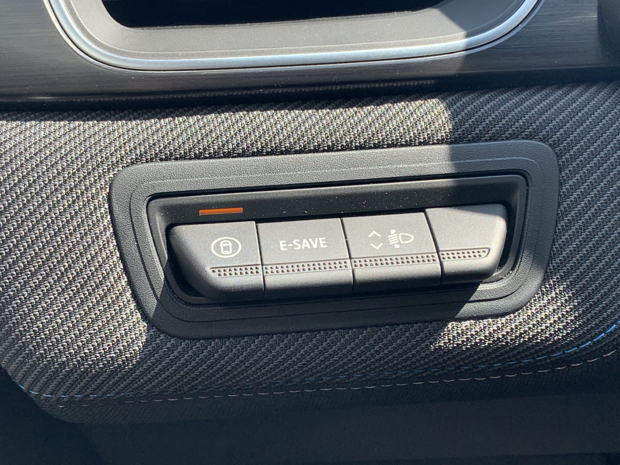 RENAULT SYMBIOZ ESPIRIT ALPINE E-TECH FULL HYBRID 145CV + PACK HARMAN KARDON + CAMARA 360º + PACK SAFETY + PACK WINTER + TECHO SOLAR PANORAMICO SOLARBAY + MALETERO DE APERTURA ELECTRICA + RUEDA DE EMERGENCIA + GOOGLE INTEGRADO