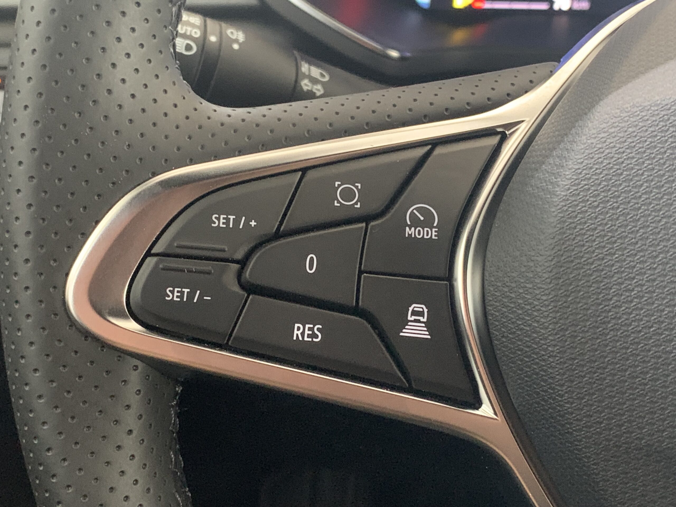 RENAULT CAPTUR TECHNO E-TECH FULL HYBRID 160CV