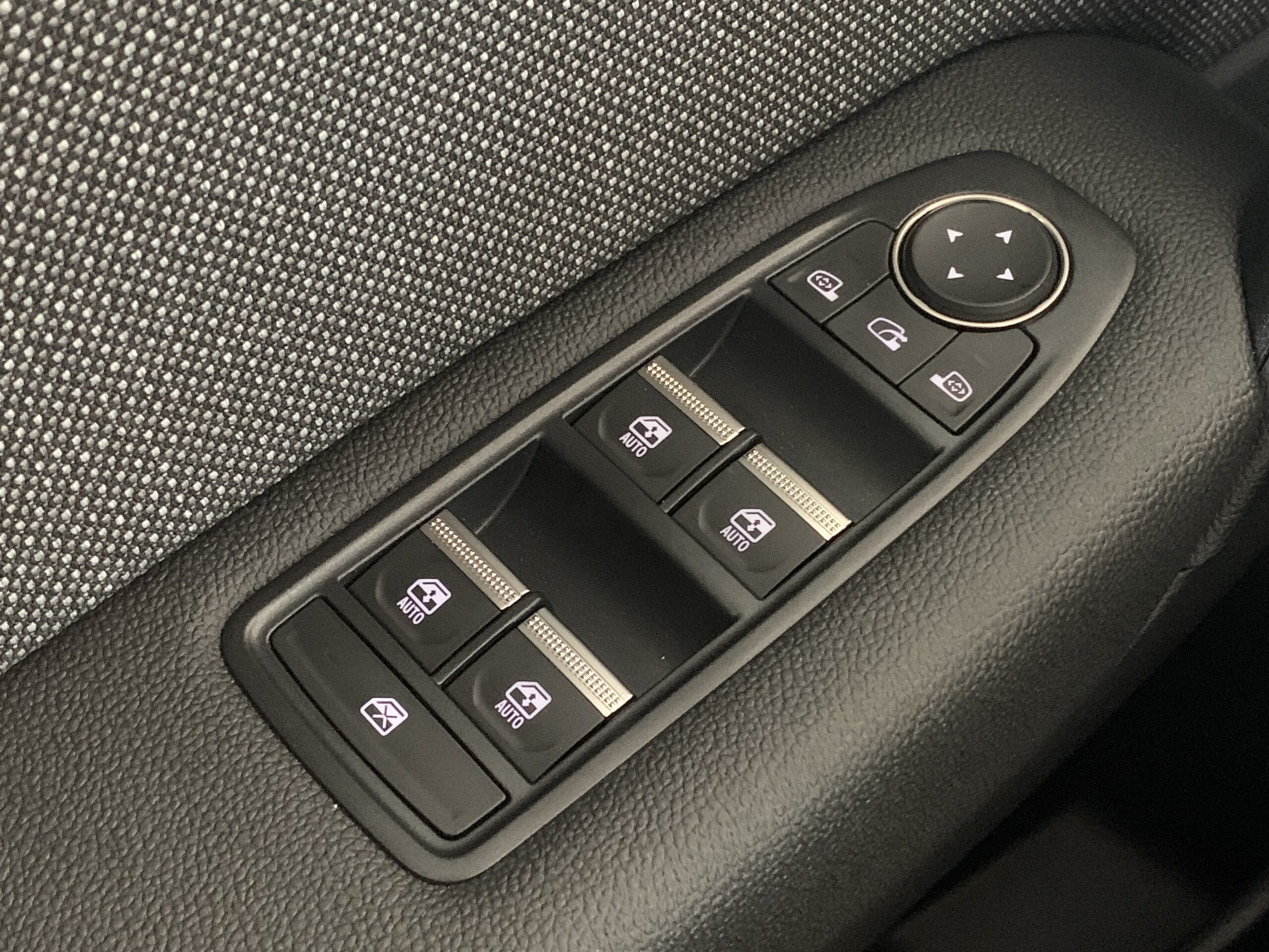 RENAULT CAPTUR TECHNO E-TECH FULL HYBRID 160CV