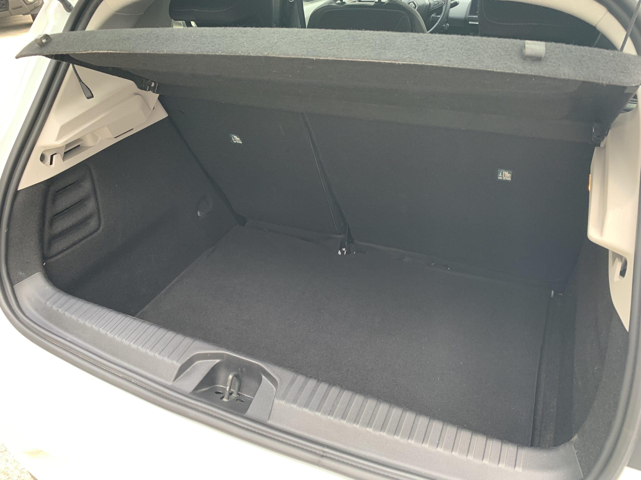 RENAULT CLIO BUSINESS DCI 100CV + PANTALLA EASY LINK 7″ SIN NAVEGADOR