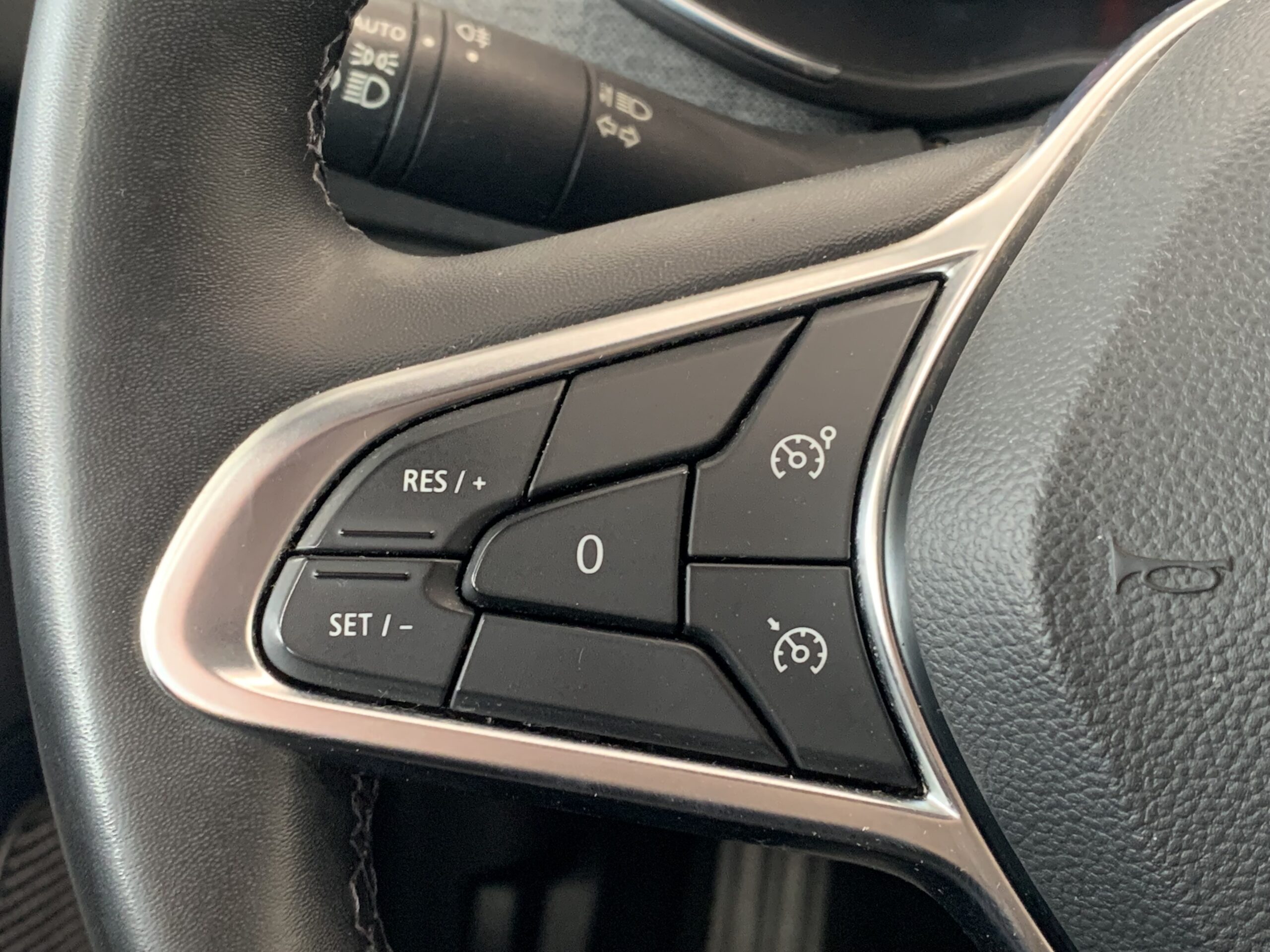RENAULT ZOE INTENS R110