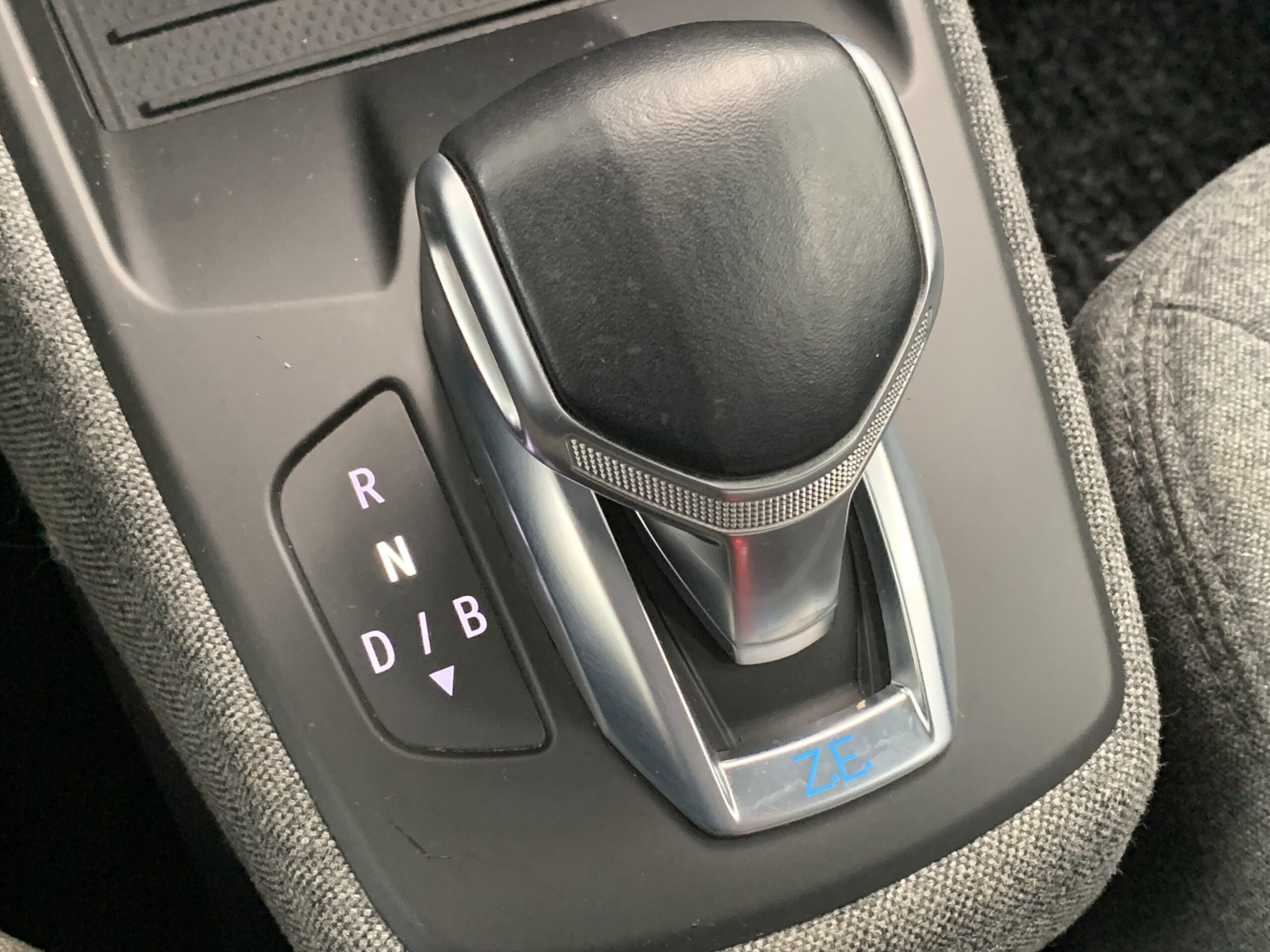RENAULT ZOE INTENS R110