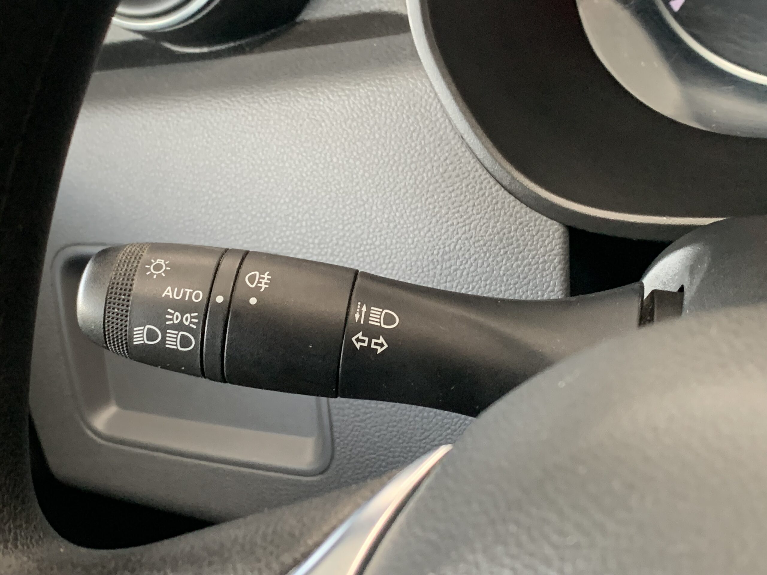 DACIA DUSTER ESSENTIAL BLUE DCI 115CV + CLIMATIZACION MANUAL + PACK MODULARIDAD + RUEDA DE REPUESTO