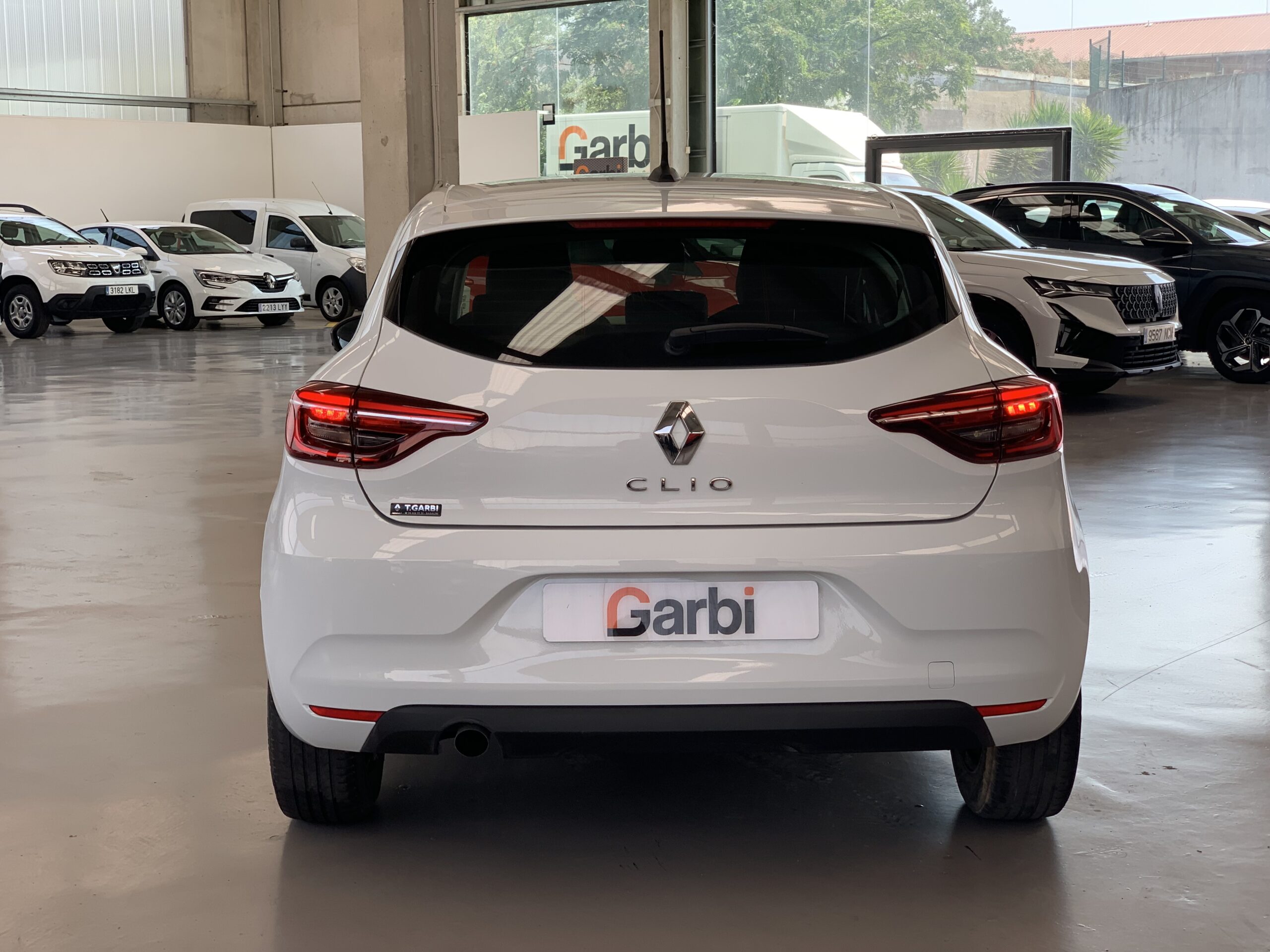 RENAULT CLIO BUSINESS DCI 100CV + PACK ESTANDAR SAFETY