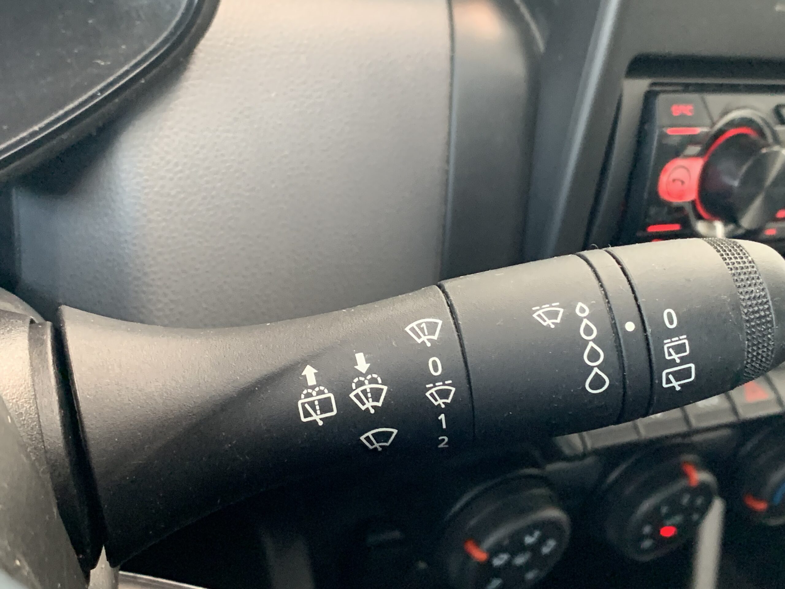RENAULT CLIO BUSINESS DCI 100CV + PACK ESTANDAR SAFETY