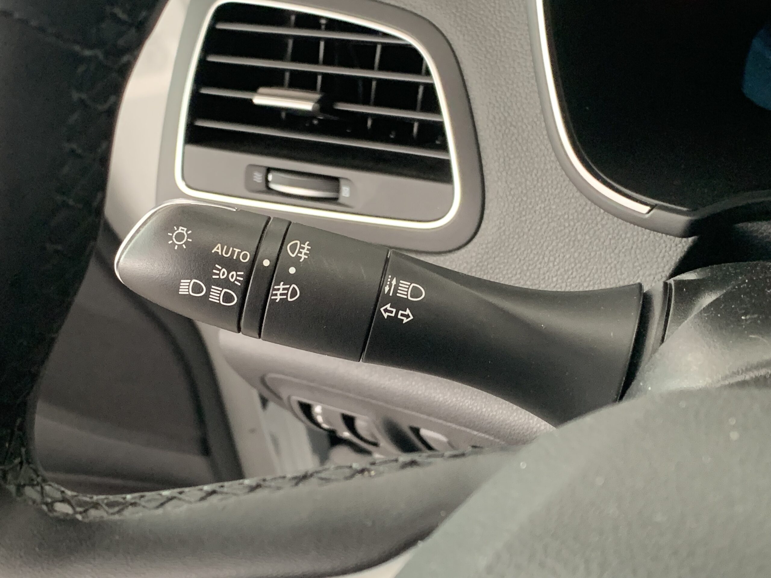 RENAULT MEGANE ZEN HIBRIDO ENCHUFABLE 160CV + PACK EASY PARKING + PACK MULTIMEDIA